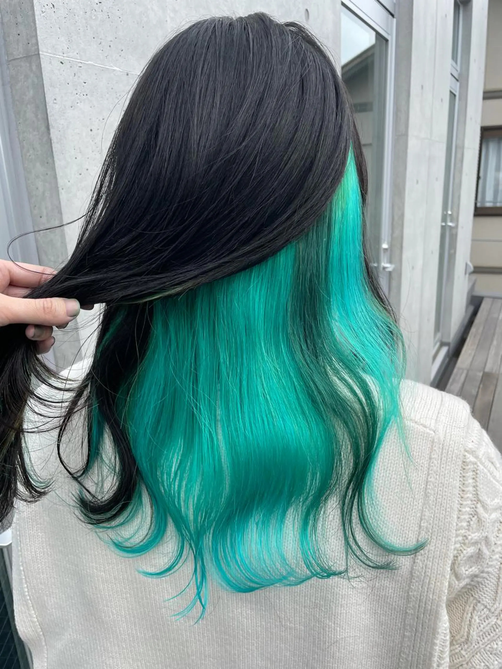 セミロング カラー ブリーチ ケアブリーチ ダブルカラー インナーカラー インナーカラー 推し ブリーチ 髪質改善のヘアスタイル