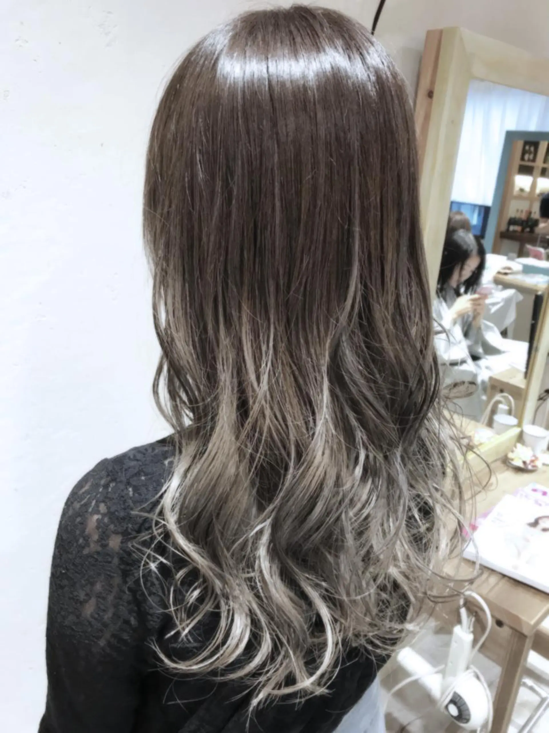 ロング カラー パーマ ヘアアレンジ メンズ キッズ ネイル マツエク・マツパ ヘアカラー バレイヤージュ/ 髪質改善/渡邉悟🌱のヘアスタイル