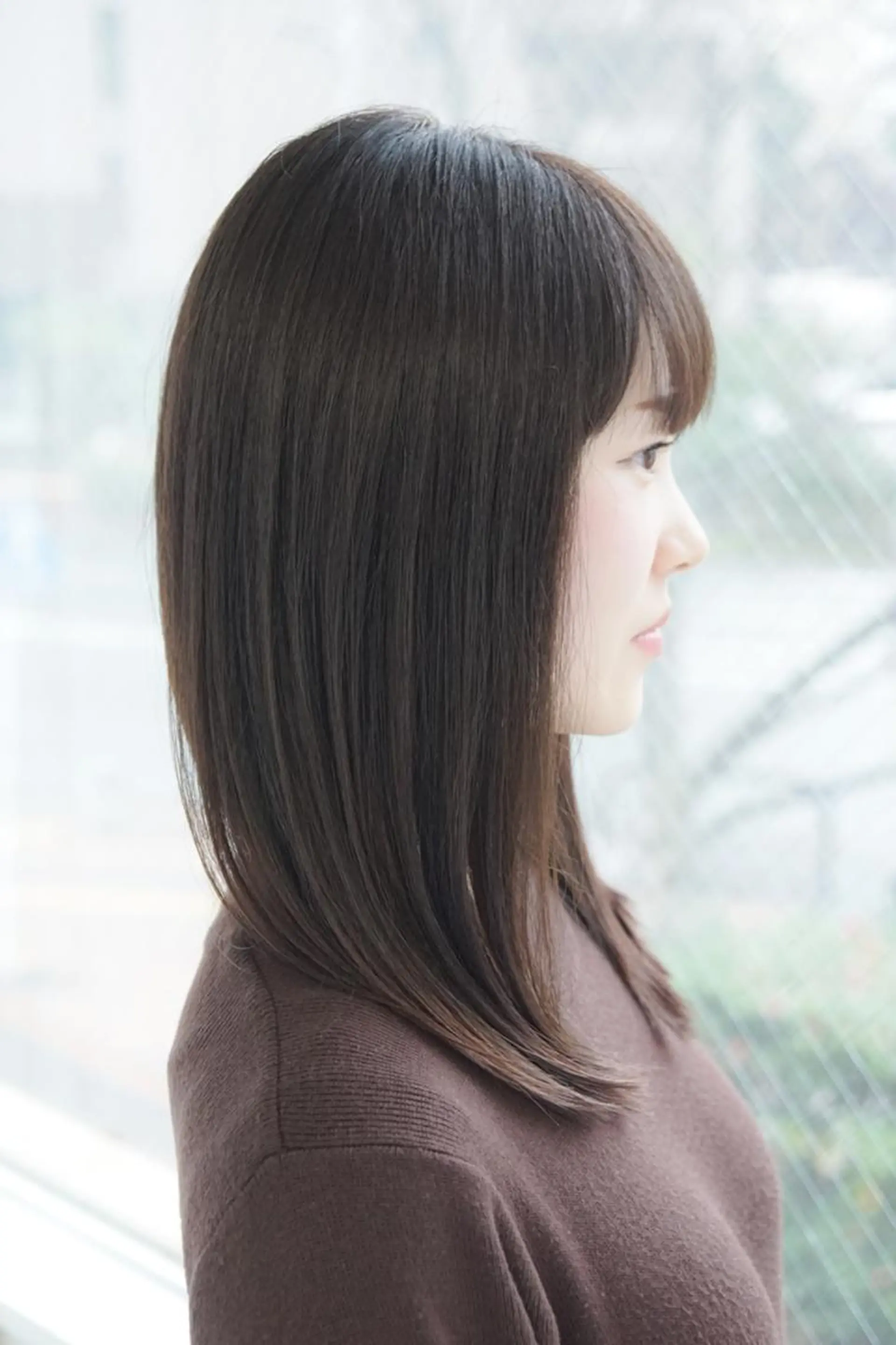 セミロング 川瀬 由詩のヘアスタイル