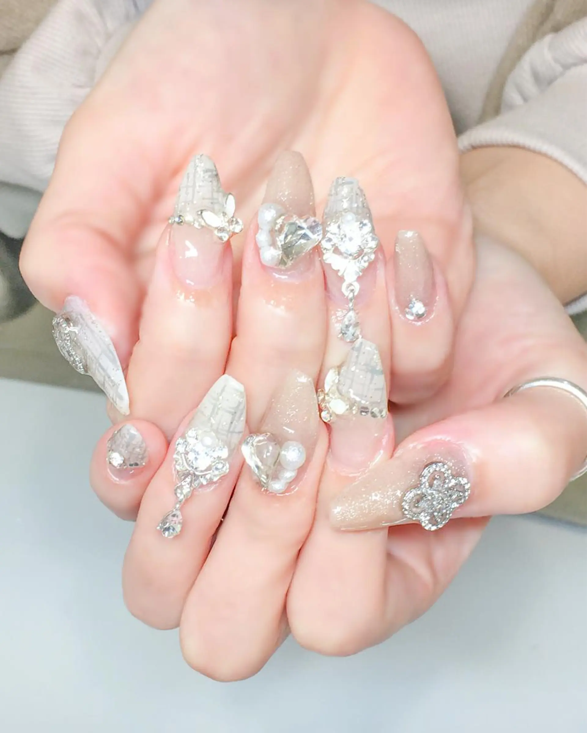 ネイル ジェルネイル キラキラネイル ツイードネイル ワンホンネイル 冬ネイル Nyanco Nailのネイルデザイン