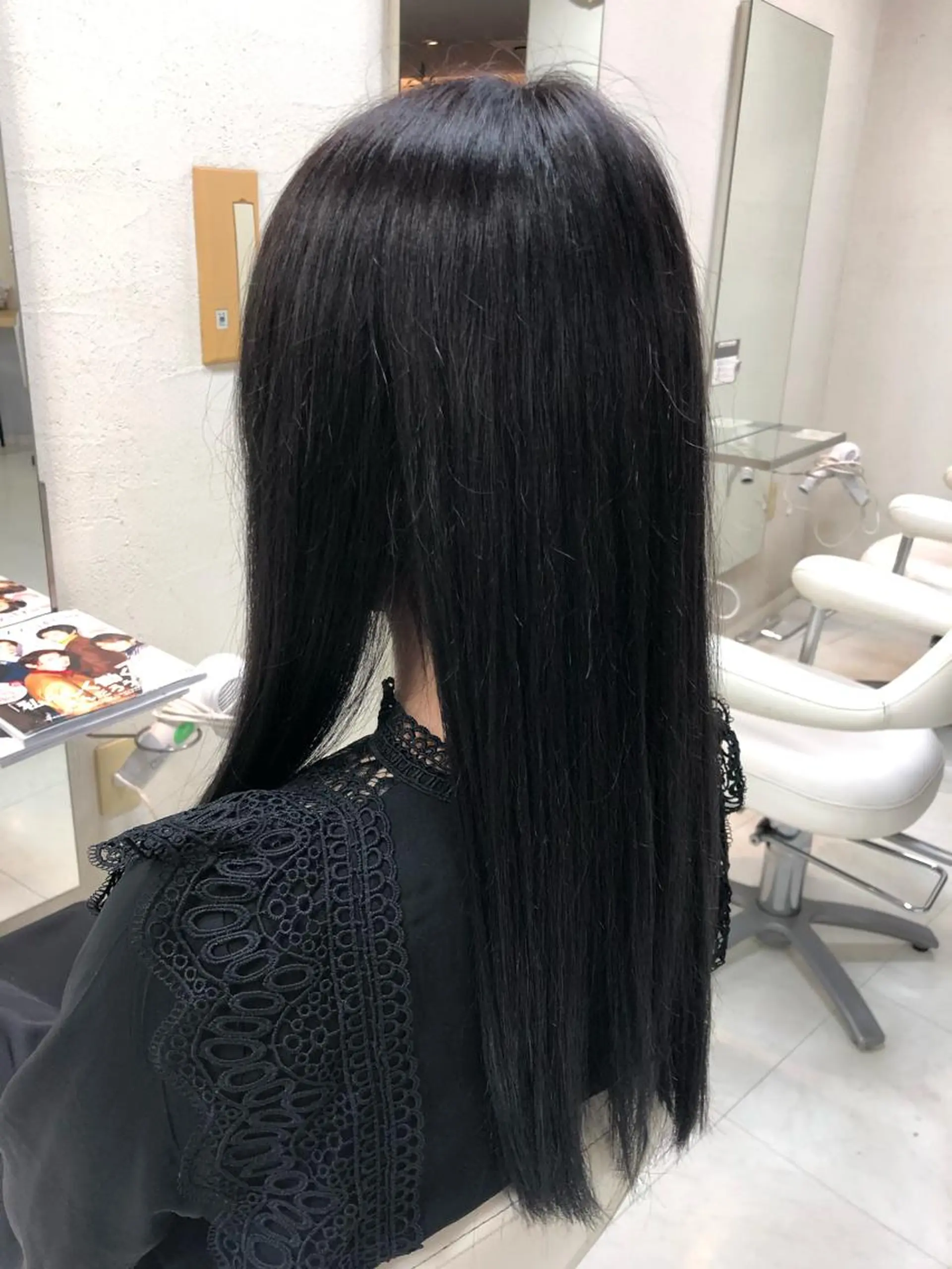 ロング ヘアカラー 阿部 美咲のヘアスタイル