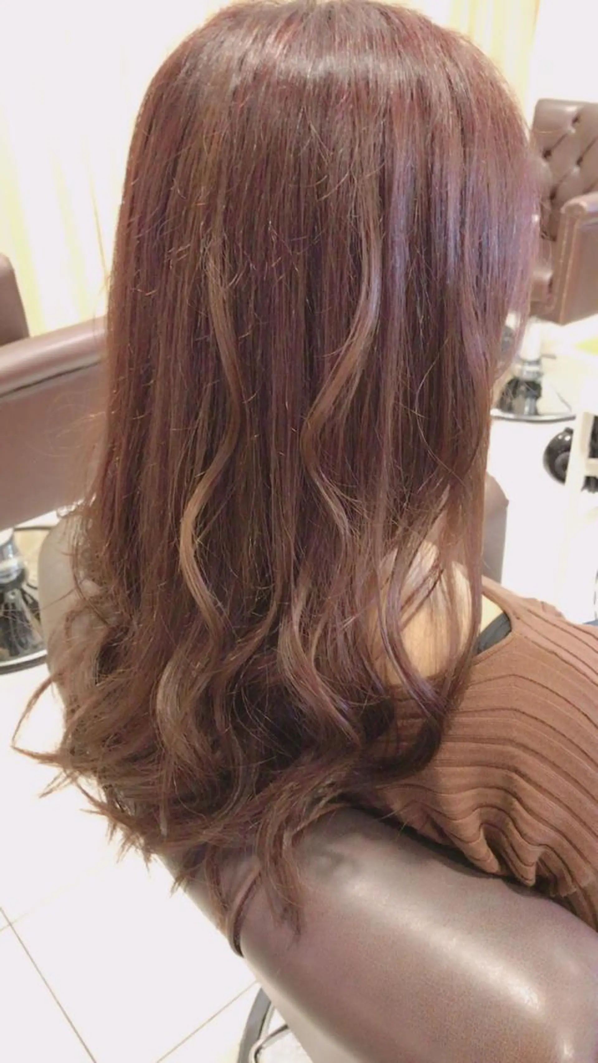 ロング カラー 粟田 めぐみのヘアスタイル