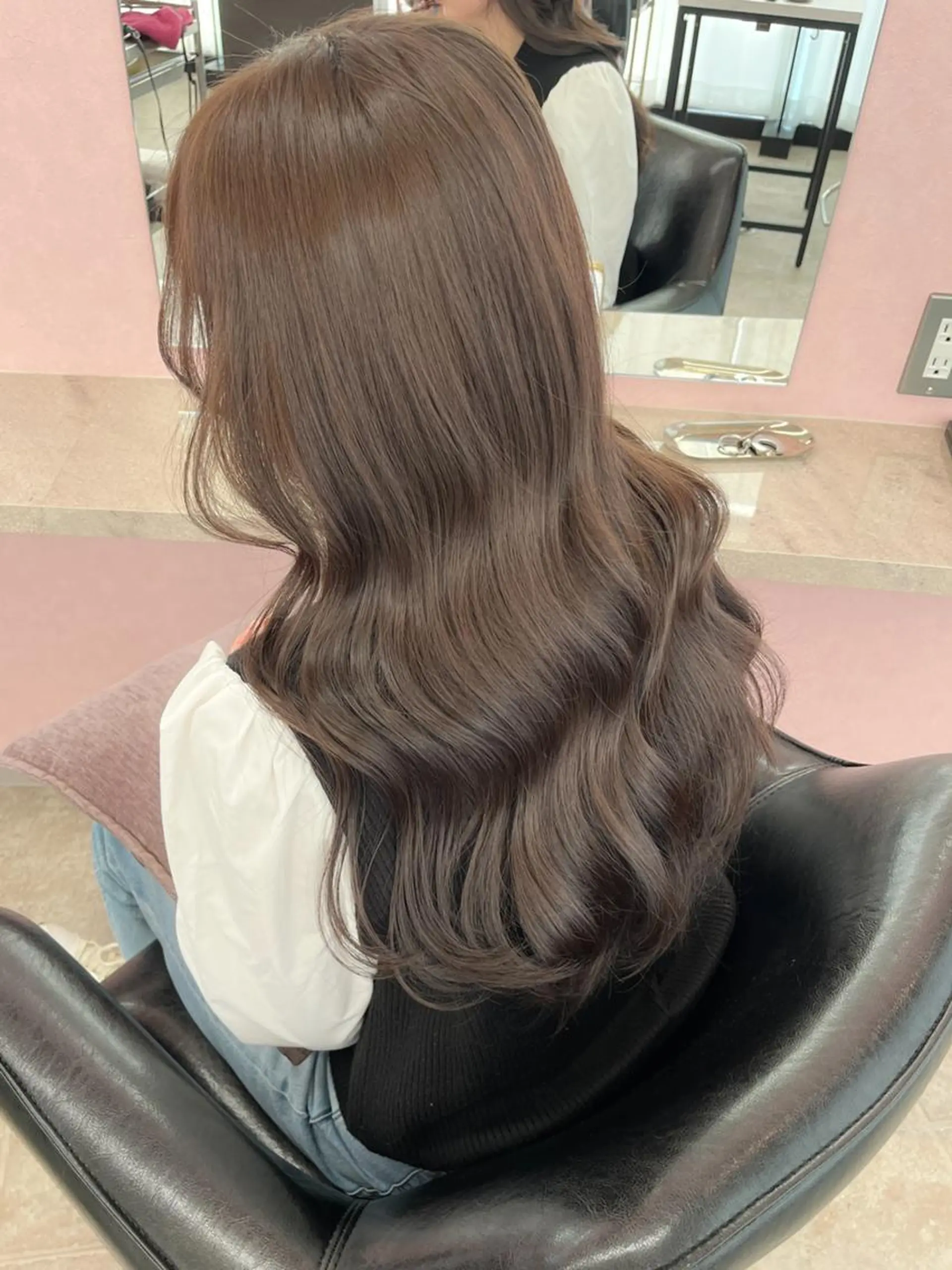 ミディアム カット ヘアカラー トリートメント MATTY azusaのヘアスタイル