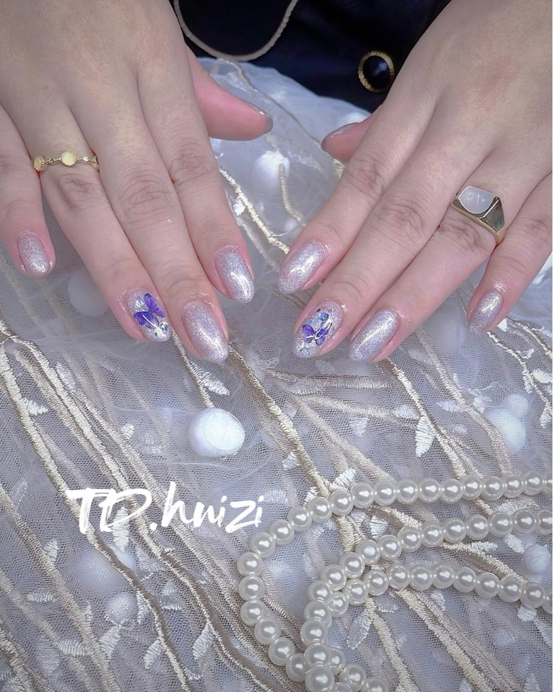 ミディアム めぐみのネイルサロン スタッフ練習のネイルデザイン