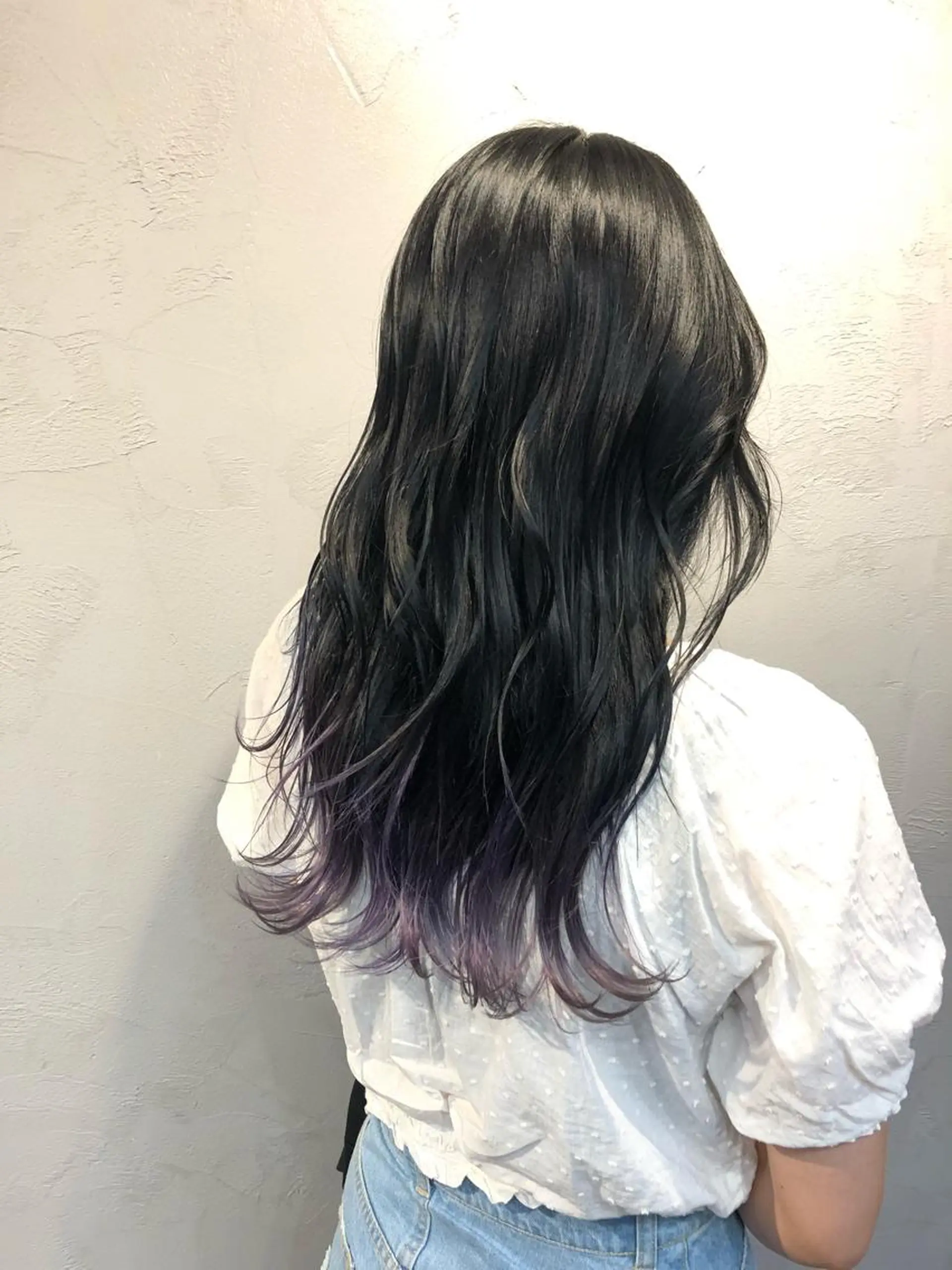 セミロング カラー ブリーチ グラデーションカラー ラベンダーカラー ベイリコルド　アトリ 店長　宮城一真のヘアスタイル