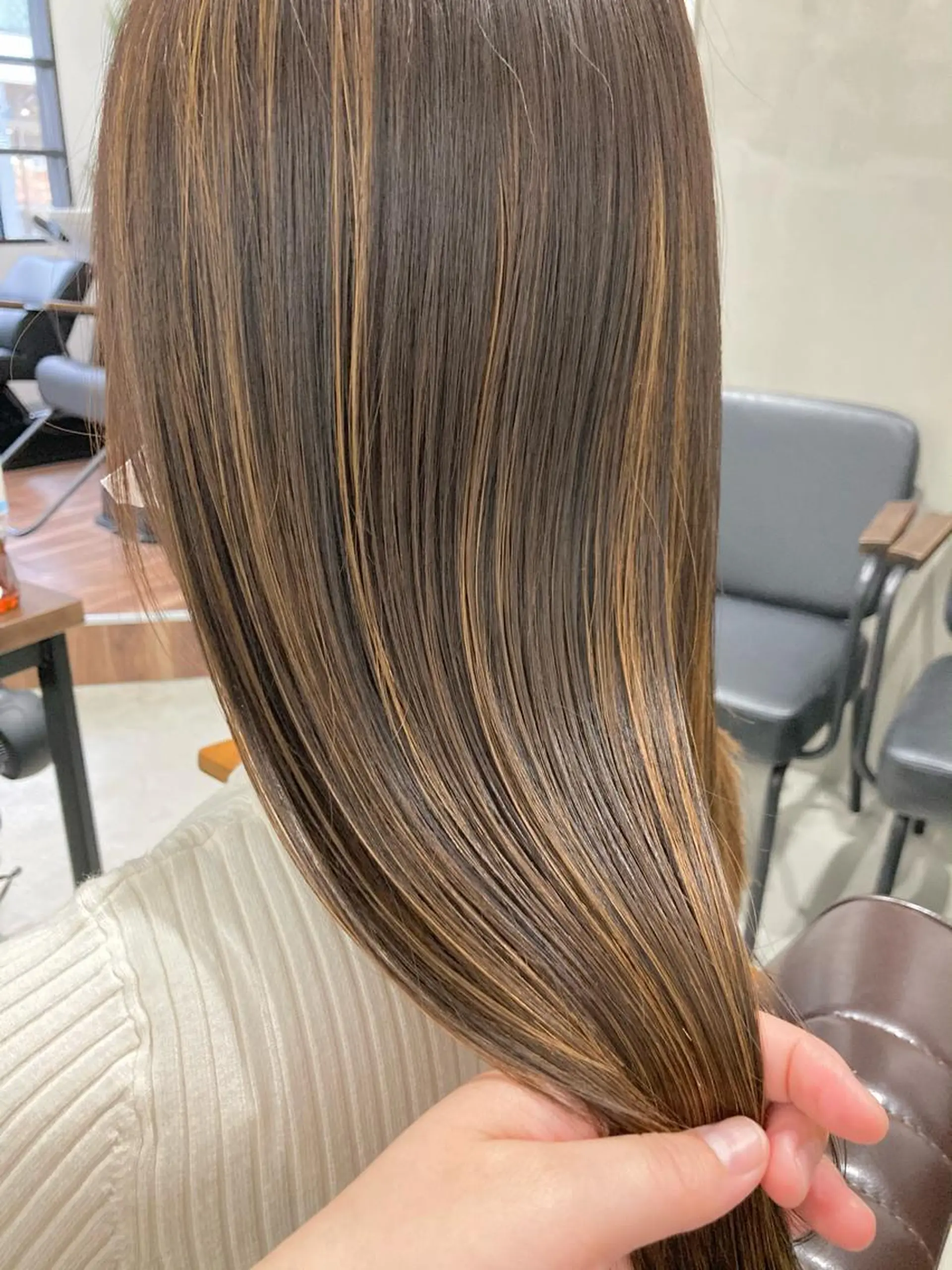 セミロング カット トリートメント Larry🌼中下 美香のヘアスタイル