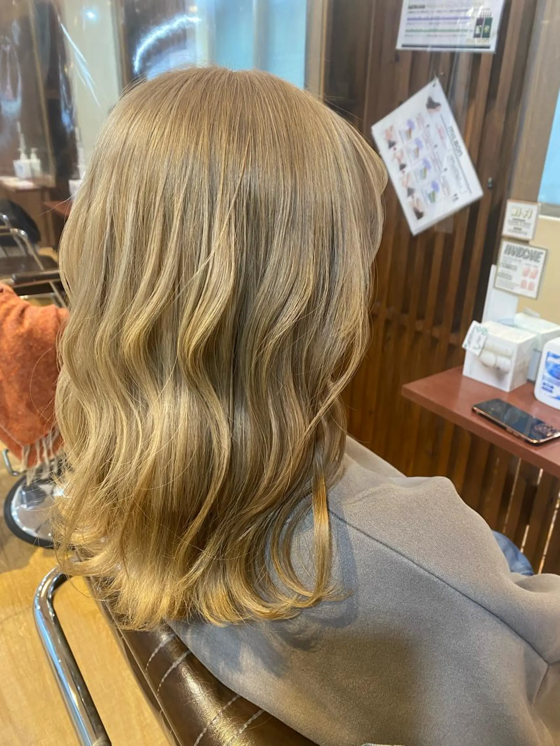 セミロング カラー 女性目線でつくる ショートayakaのヘアスタイル