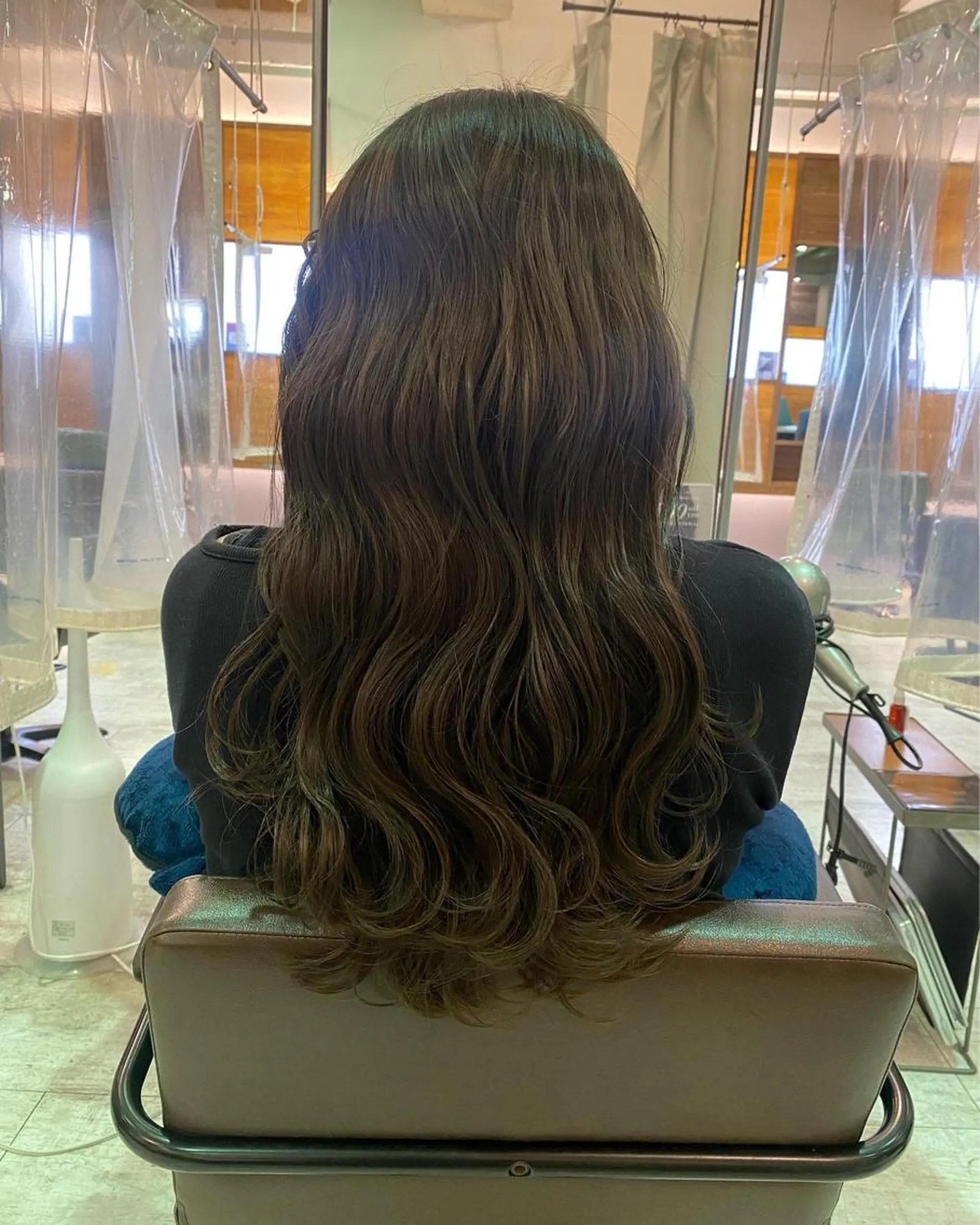 ロング カラー ブラウンカラー 佐々木 雪菜のヘアスタイル