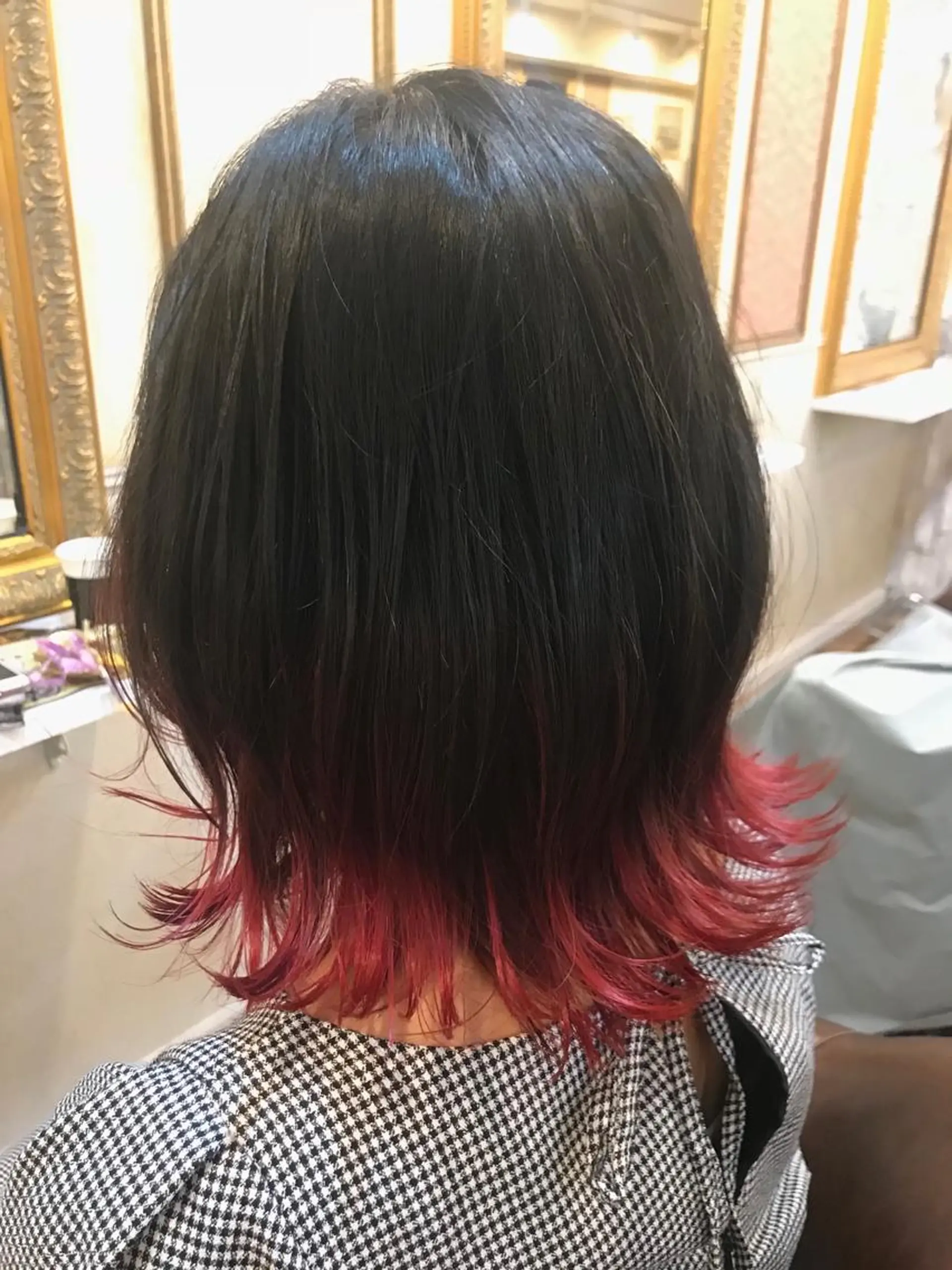 ミディアム カラー 岩谷/ブリーチ 🪽透明感カラーのヘアスタイル