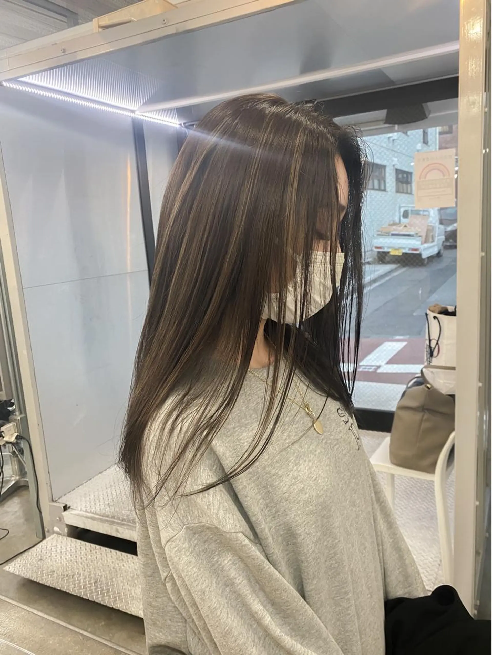 セミロング カラー カット ヘアカラー トリートメント 海外デザイン🇺🇸 石渡諒太のヘアスタイル