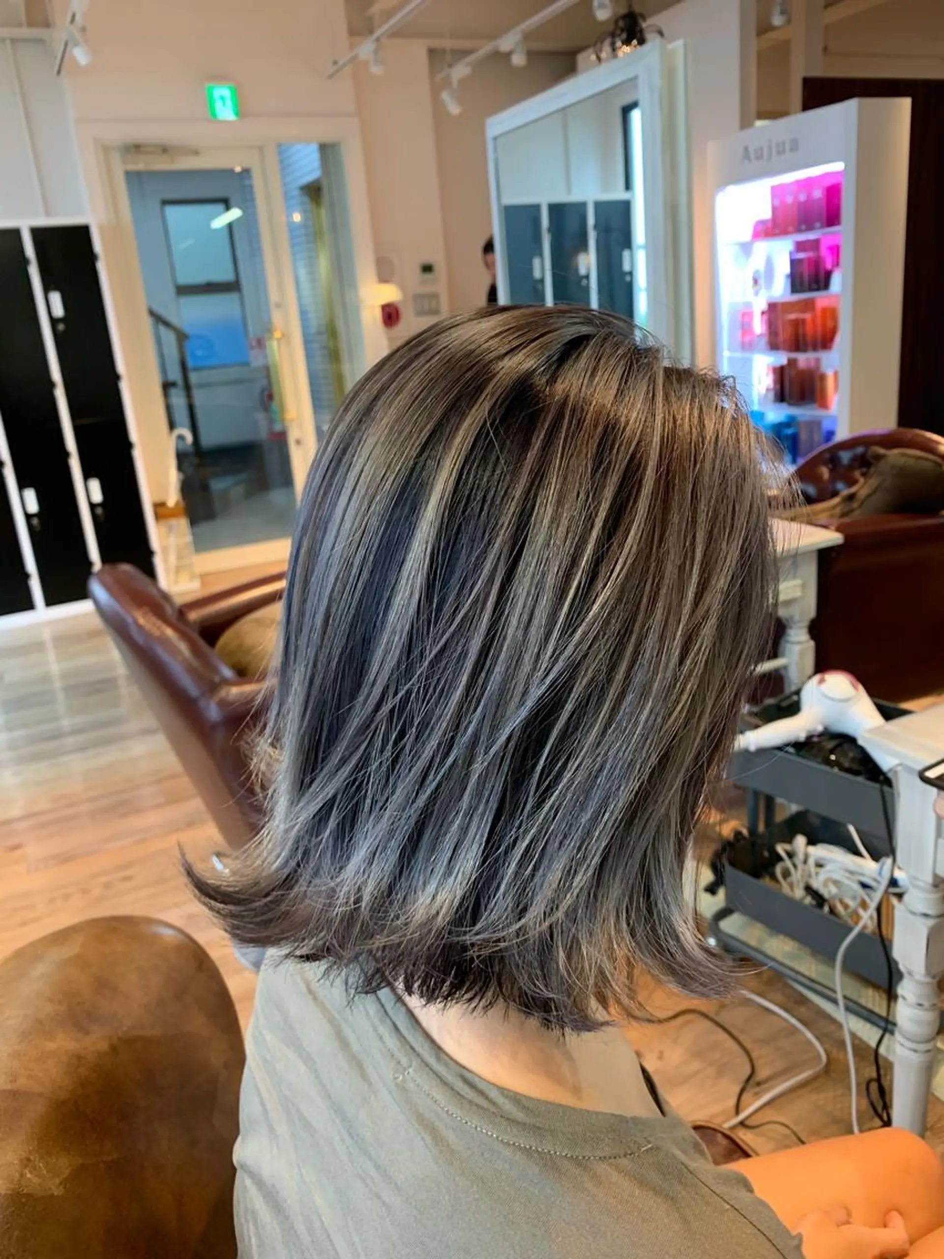 ミディアム カラー ブリーチ カット ヘアカラー アンソニー ショウゴのヘアスタイル