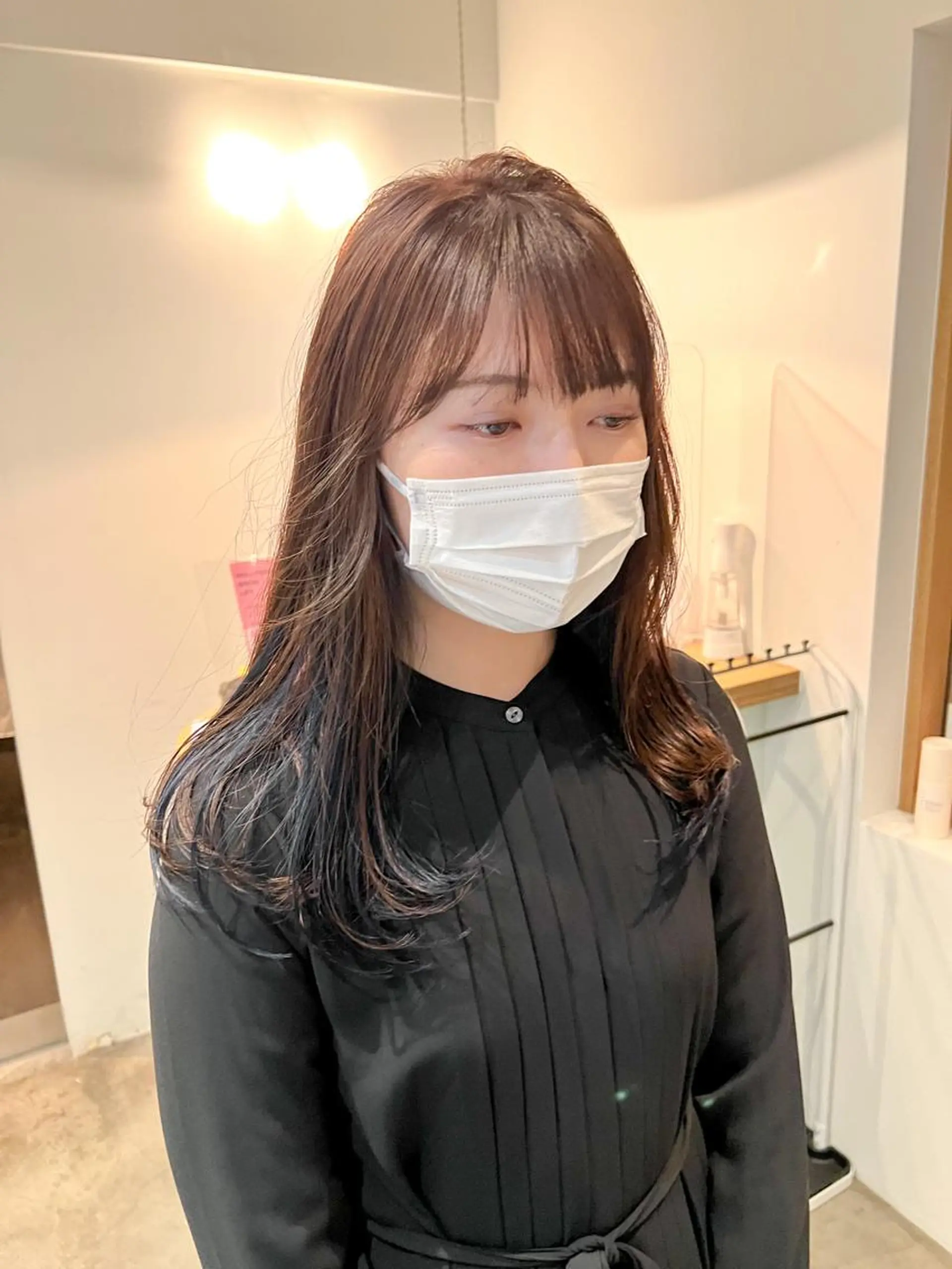 セミロング カラー ミディアムパーマ /癖毛パーマのヘアスタイル