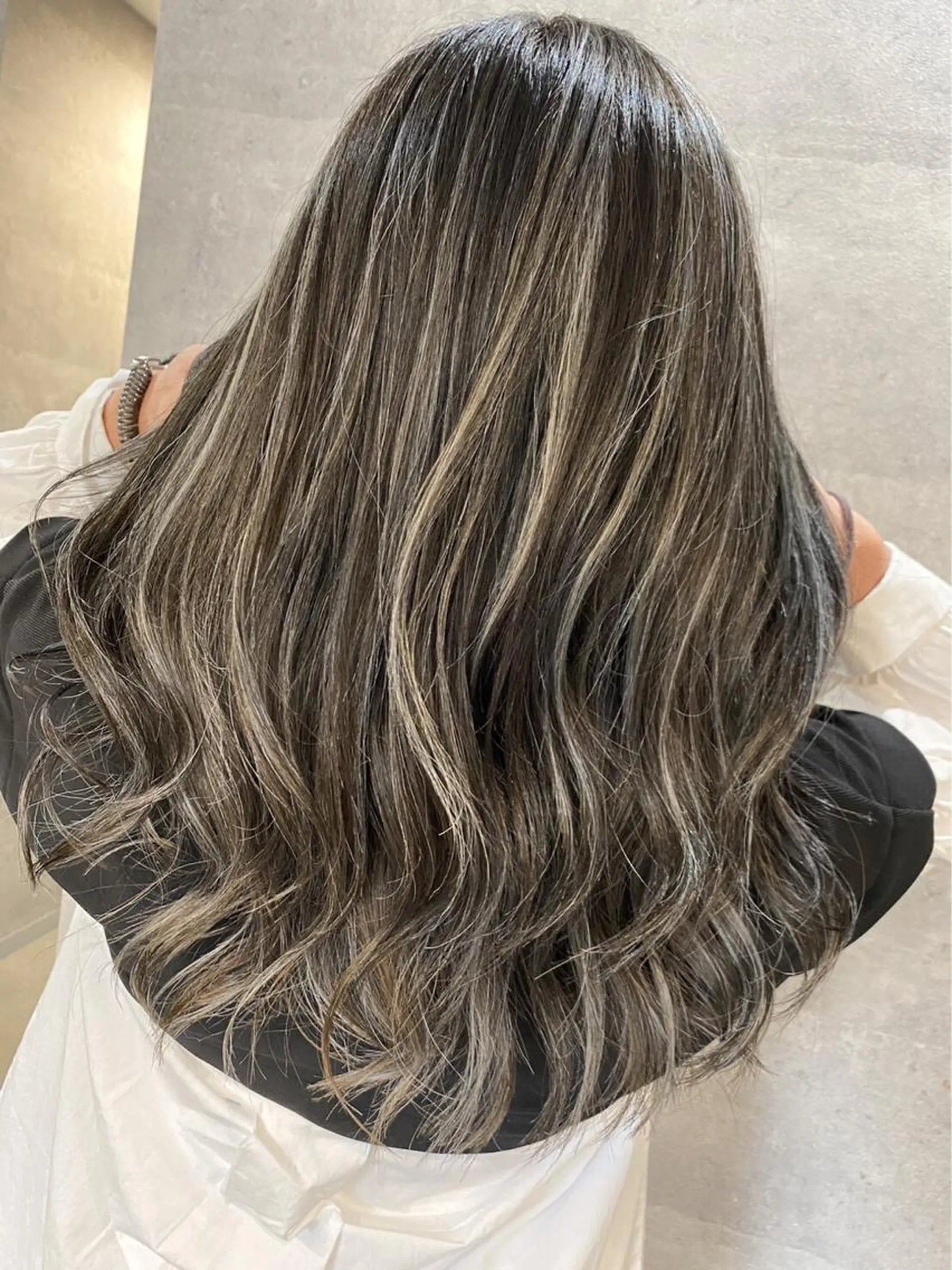 ロング カラー ブリーチ ハイライトカラー ハイライト 艶髪✨/似合わせ✨/ pool難波/直紀のヘアスタイル