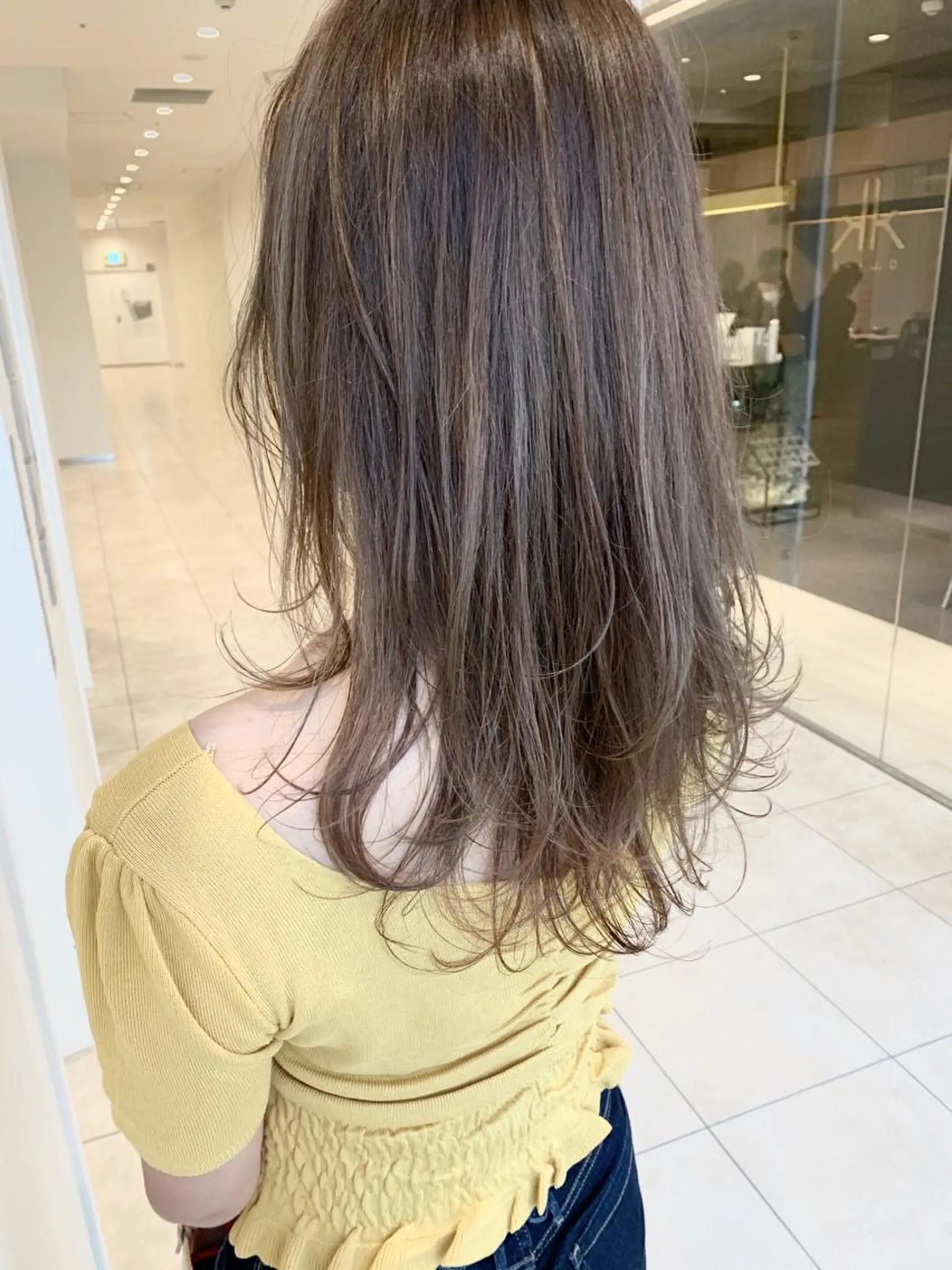 ミディアム カット講師 久保匠のヘアスタイル