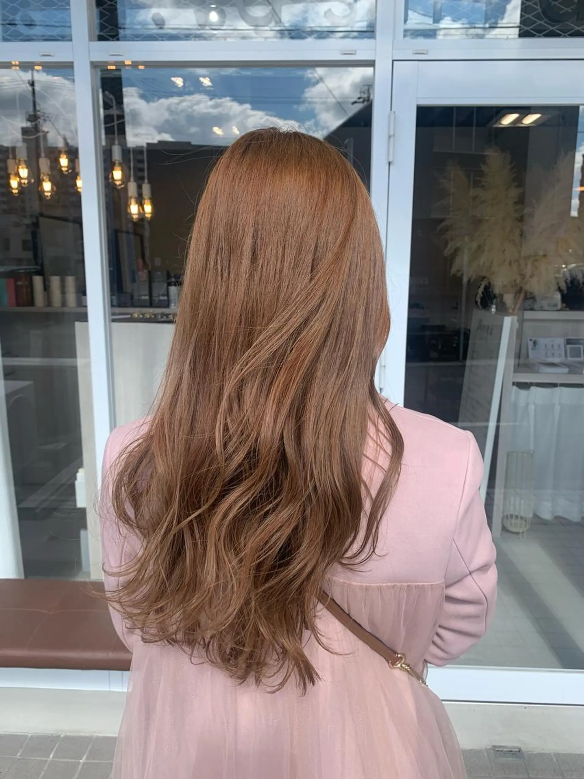 ロング カラー カット ヘアカラー トリートメント 眞名子 瑞紀のヘアスタイル