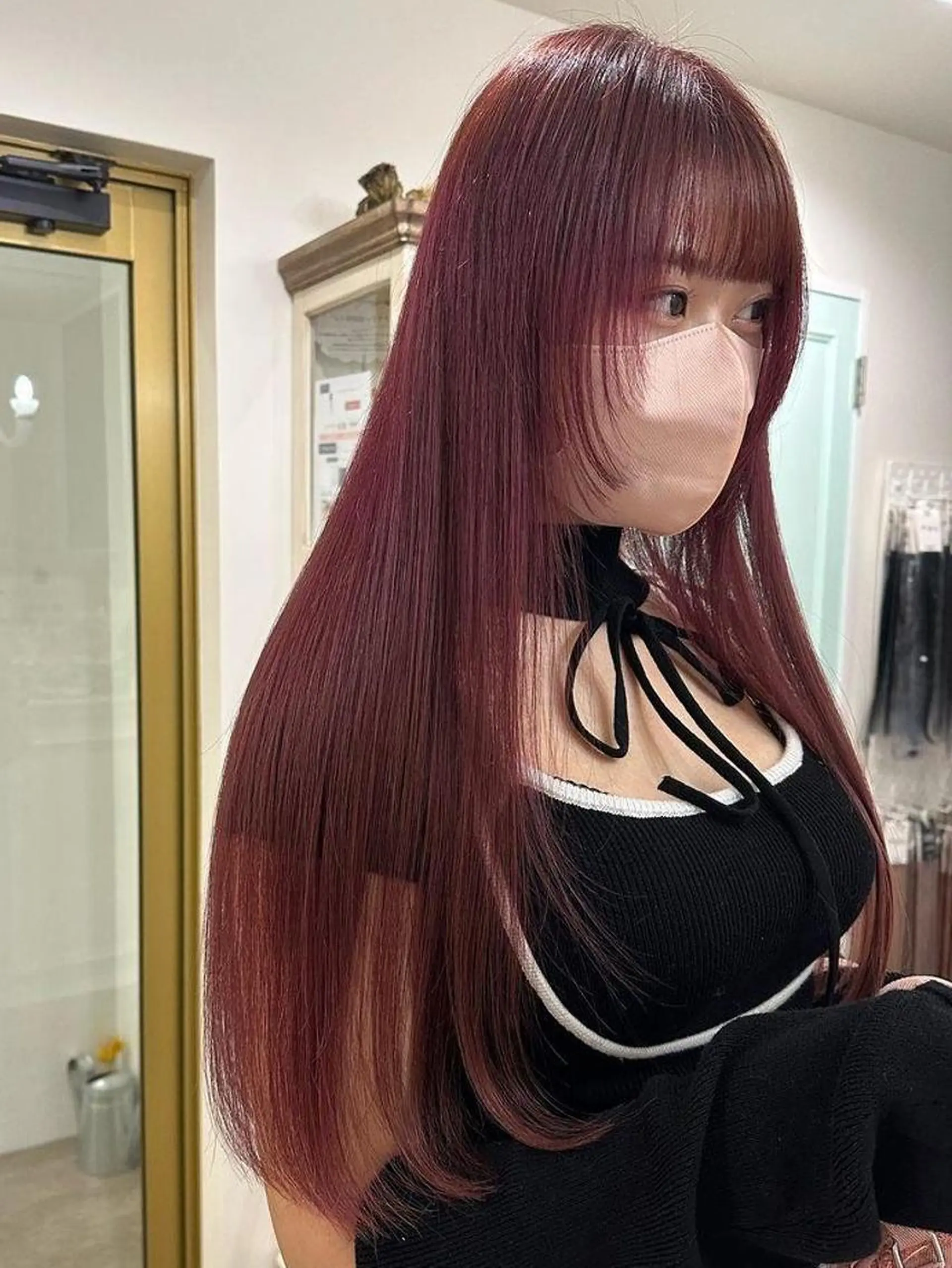 ロング カラー ブリーチ レッドカラー 顔周りカット ORIKA 美容室のヘアスタイル