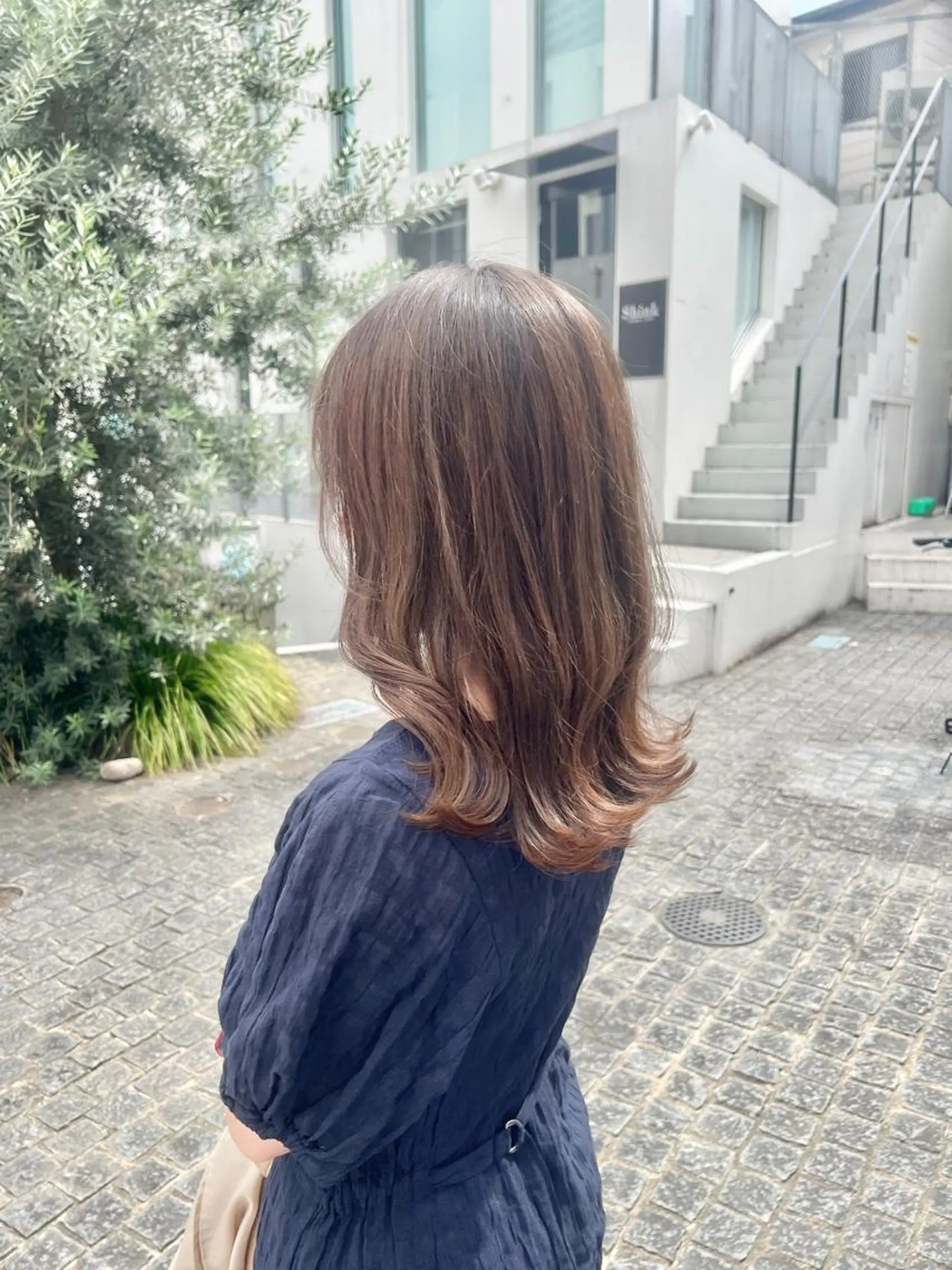 ミディアム カラー カット ヘアカラー 佐藤史哉＊ 韓国レイヤー赤み除去のヘアスタイル