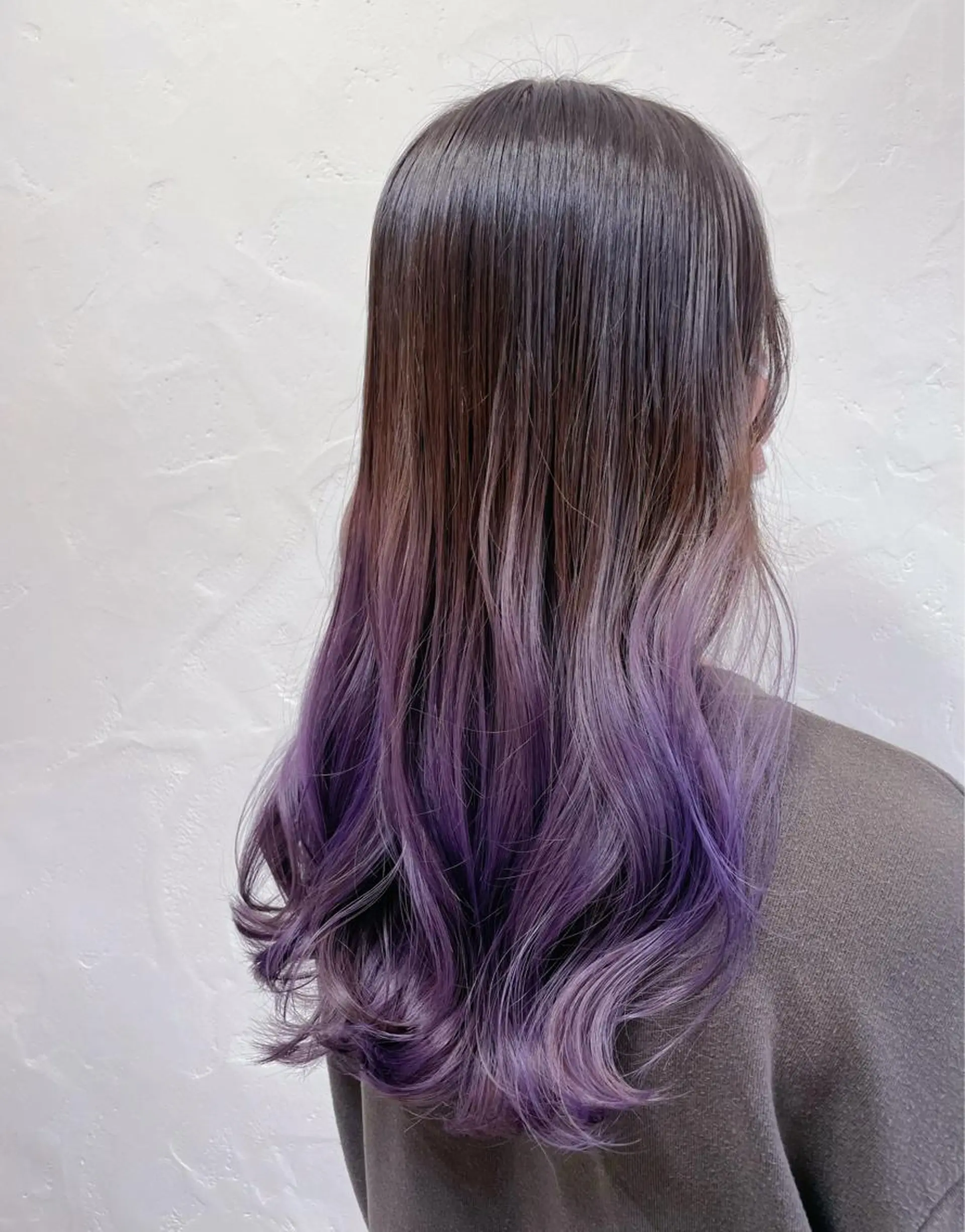 セミロング カラー グラデーションカラー パープルカラー ヘアカラー トリートメント ふわっとレイヤー 🪽スガヤハルミのヘアスタイル