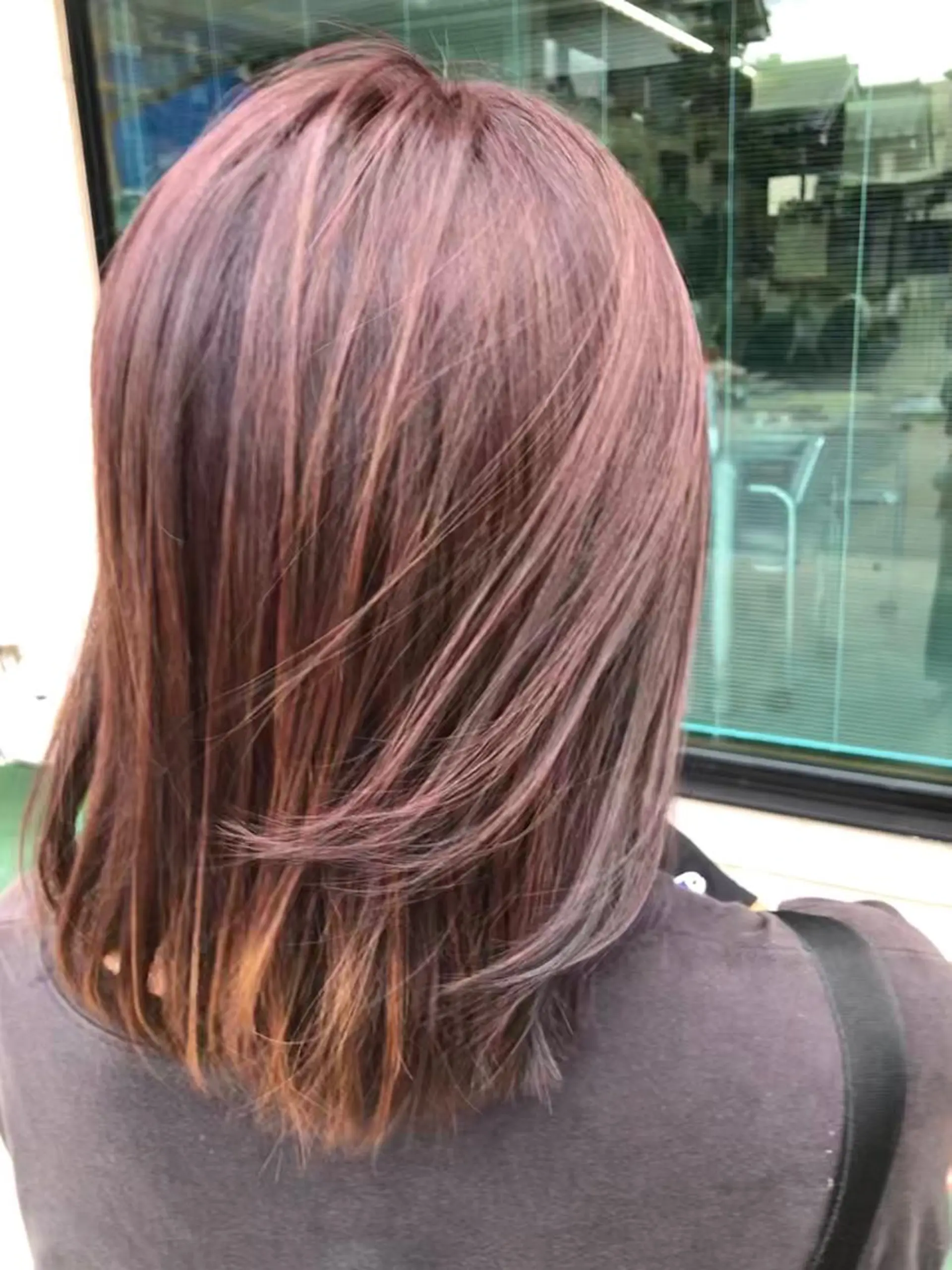 カラー イルミナカラー 石塚 浩のヘアスタイル