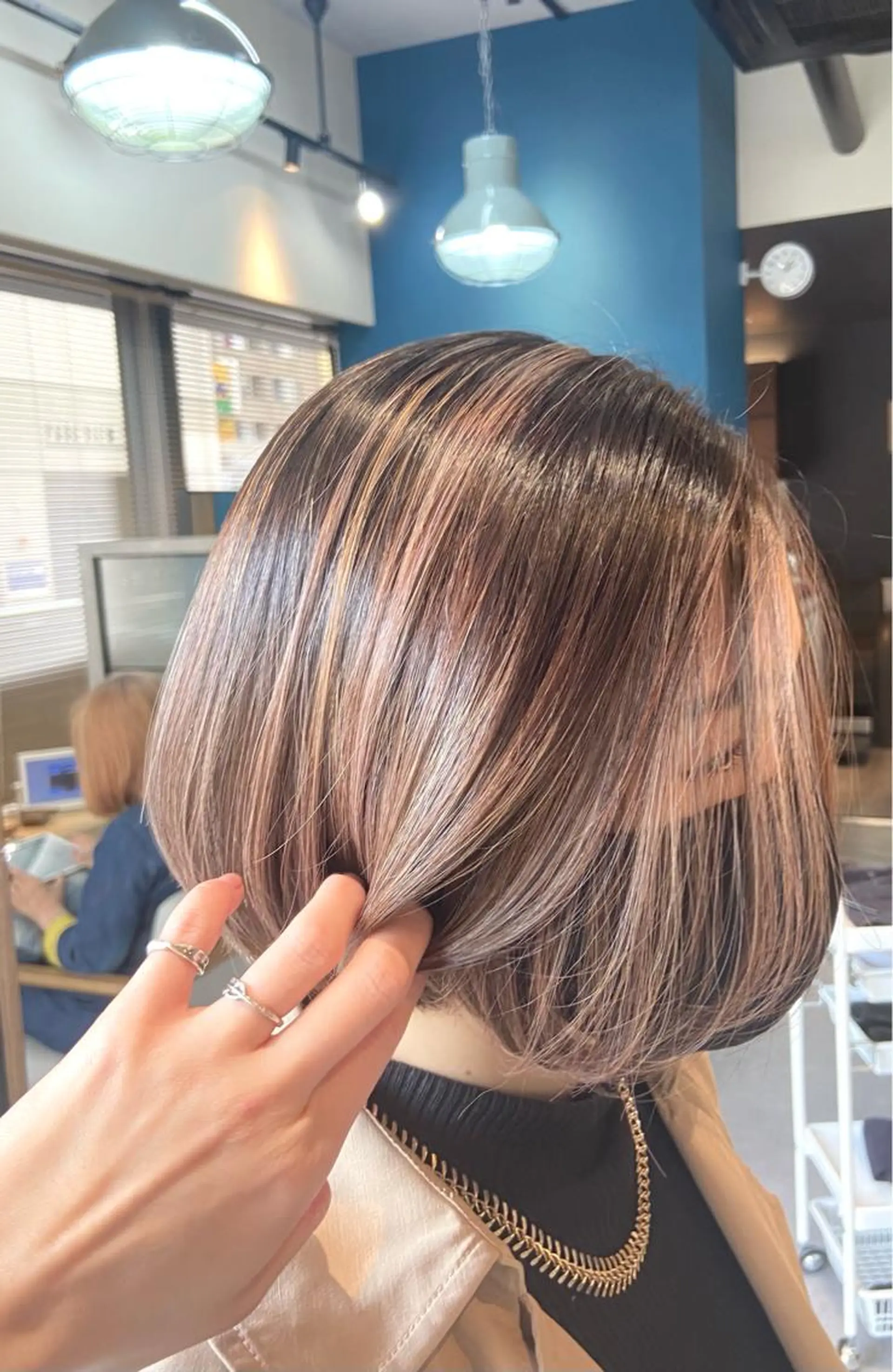 ミディアム ヘアカラー トリートメント 褒められヘアー ERI✨のヘアスタイル