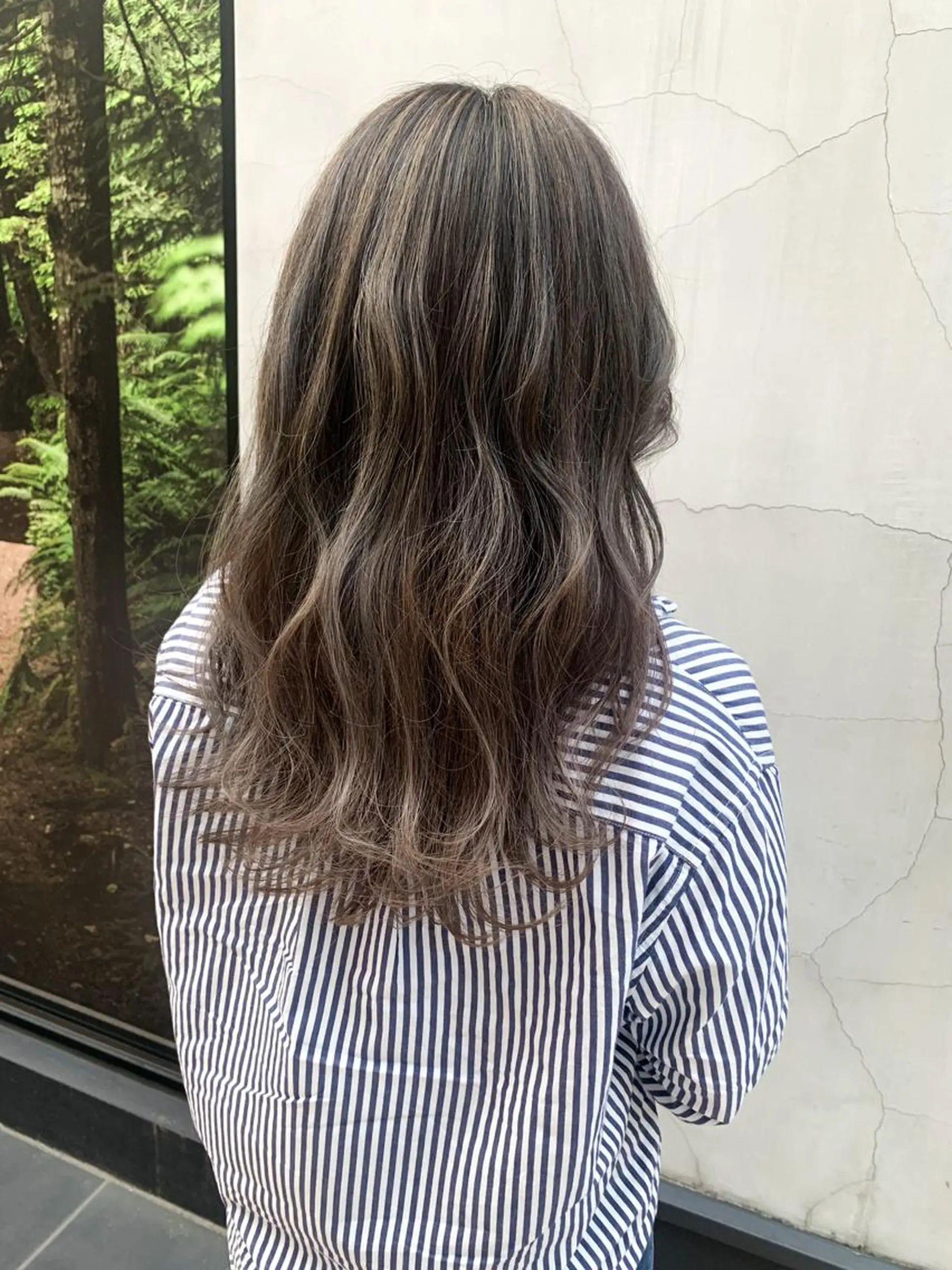 セミロング カラー ヘアアレンジ ブリーチ グラデーションカラー ハイライトカラー ハイライト ヘアカラー トリートメント yuka .のヘアスタイル