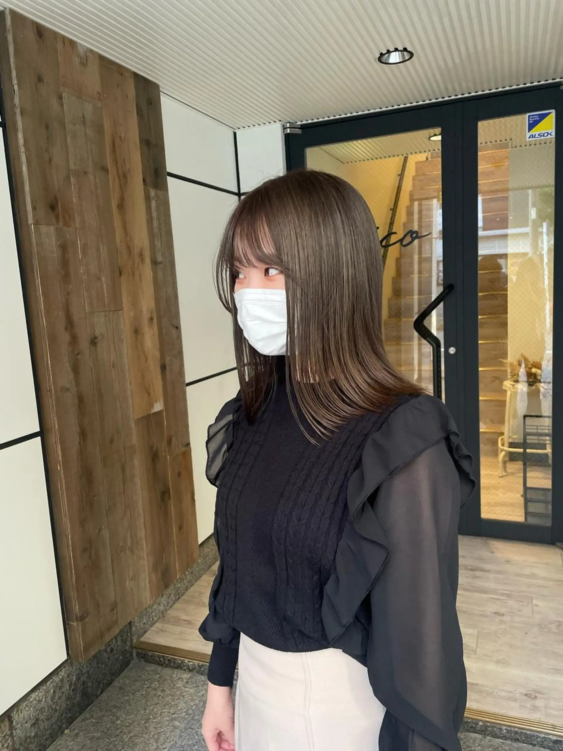 ミディアム カラー ベージュカラー 透明感カラー ヘアカラー 渋谷 留菜のヘアスタイル