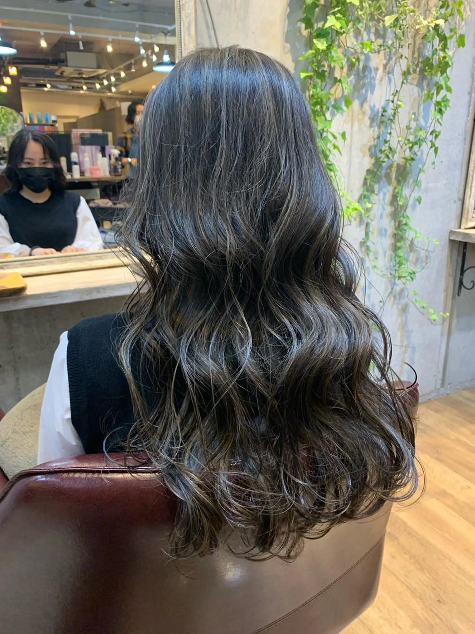 ロング カラー 安達 俊亮のヘアスタイル