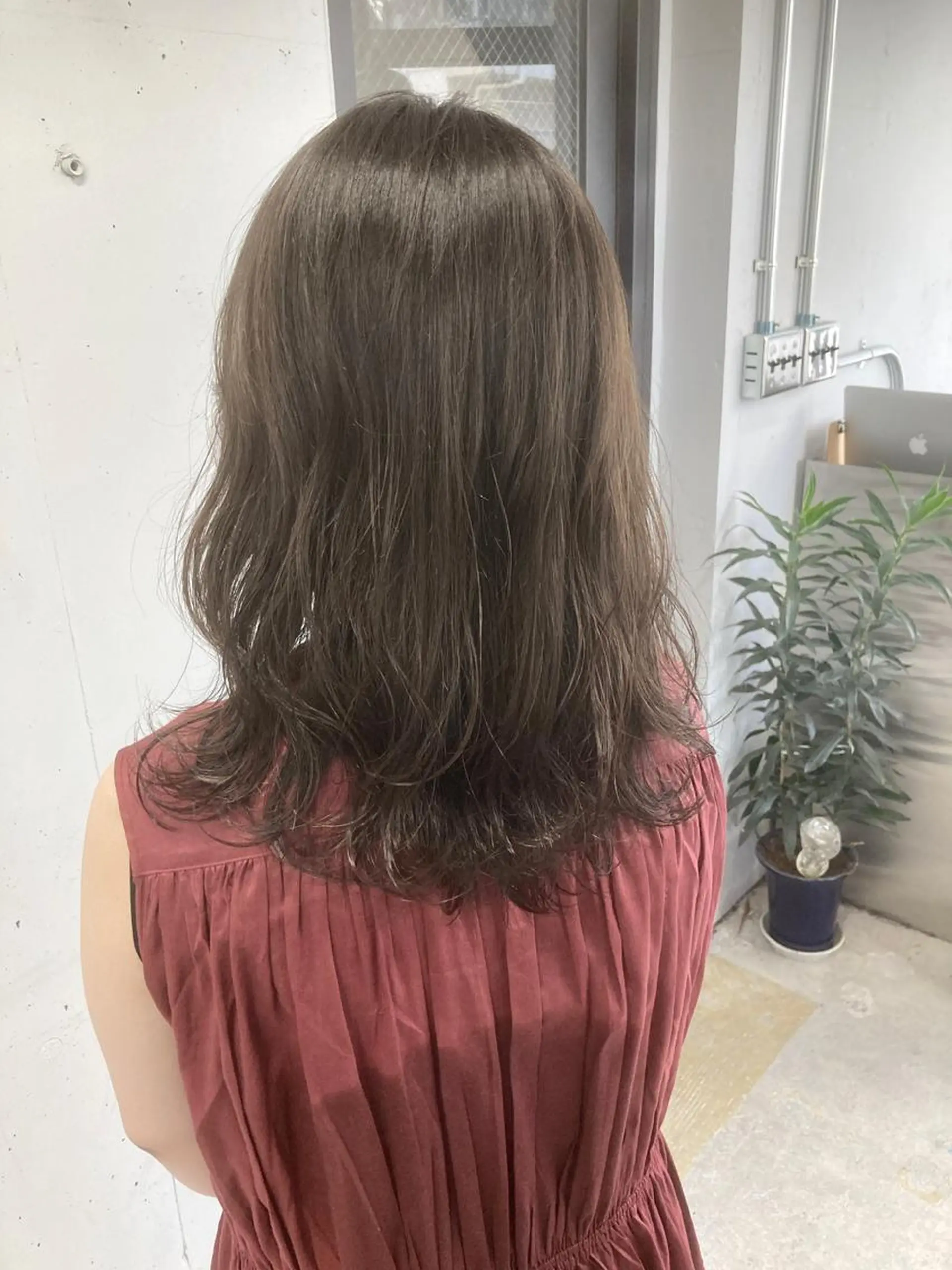 ミディアム カット ヘアカラー トリートメント 新井 広樹のヘアスタイル