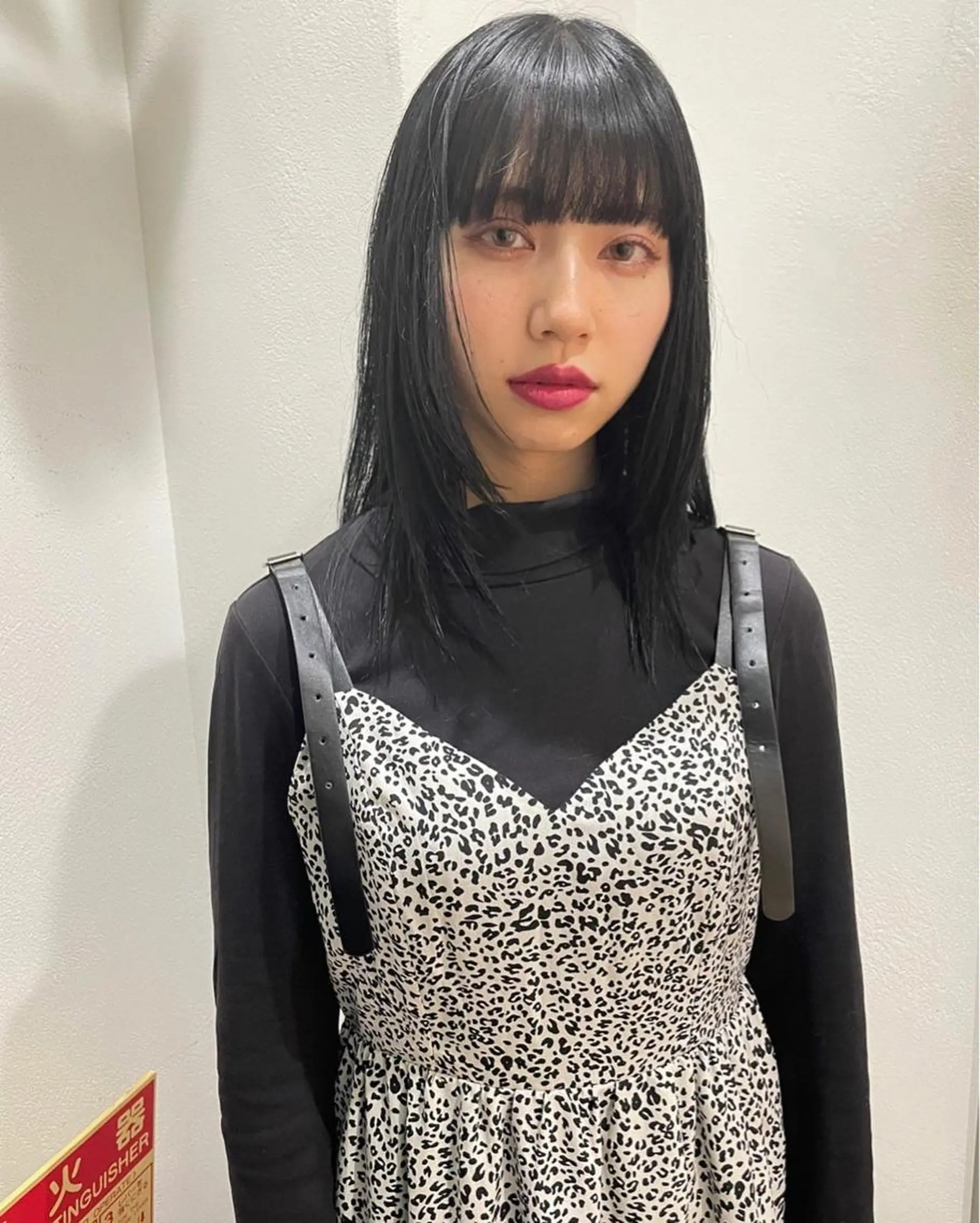 ミディアム カラー 黒髪 顔まわりレイヤー レイヤーカット ワイドバング カット ヘアカラー トリートメント 村上雅人 ナチュラルモードのヘアスタイル