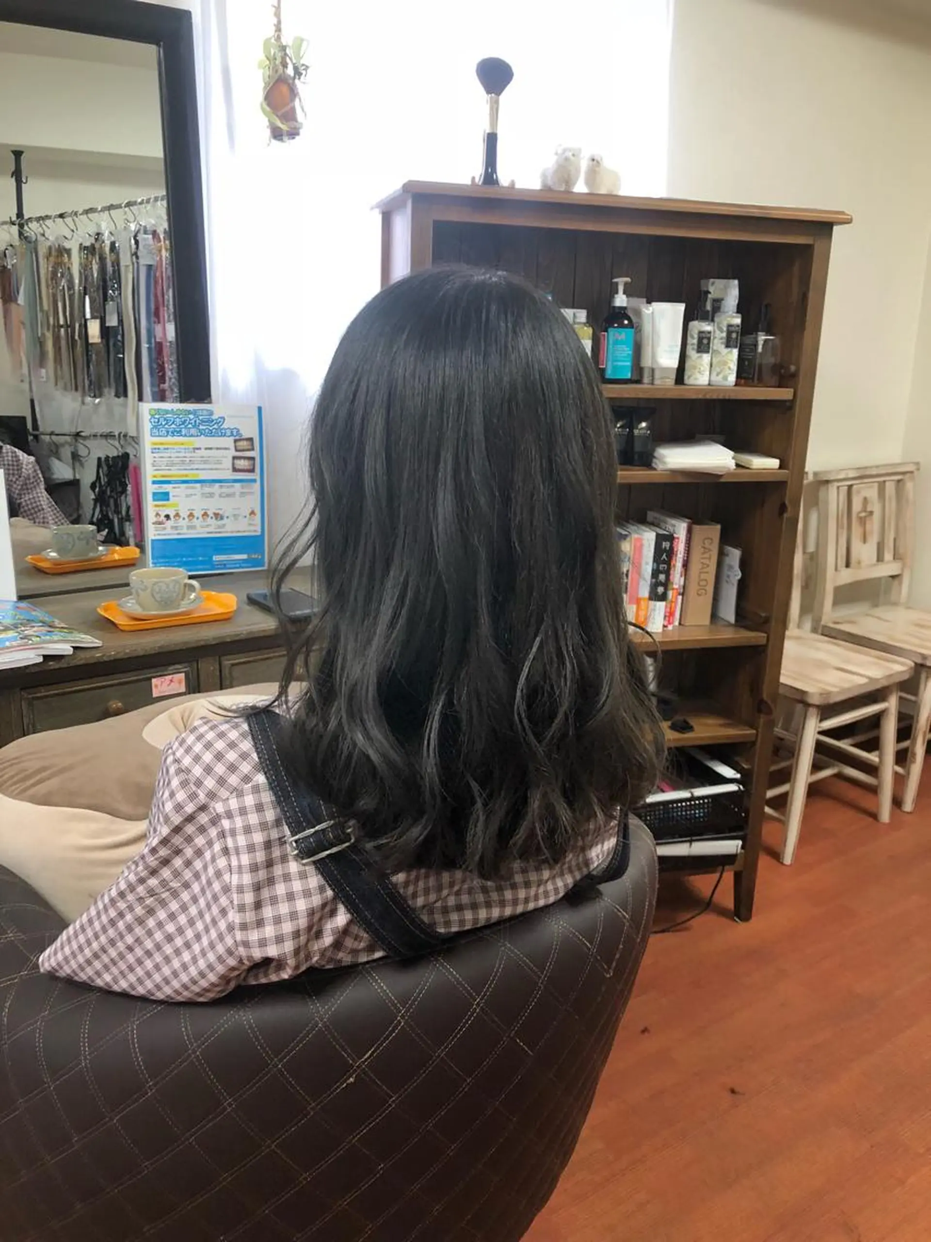 セミロング カラー アッシュ オリーブアッシュ 是枝 さくらのヘアスタイル