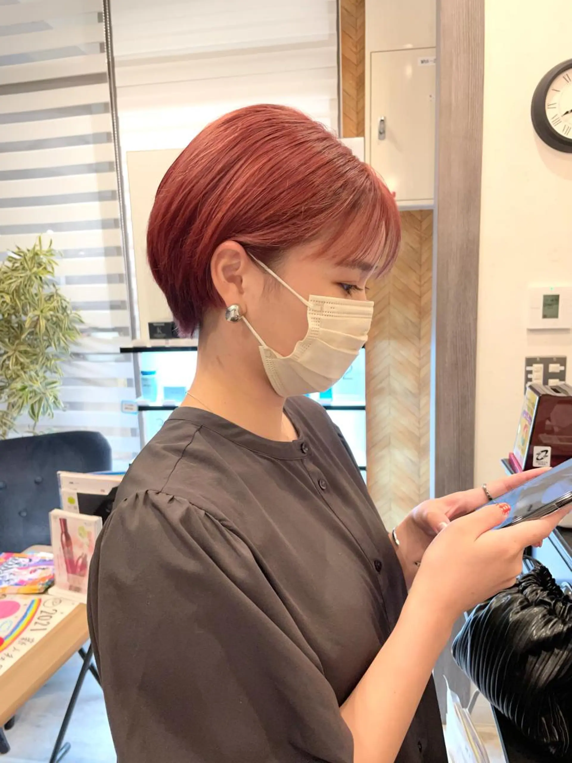 ショート カラー 田中   麗彩也のヘアスタイル