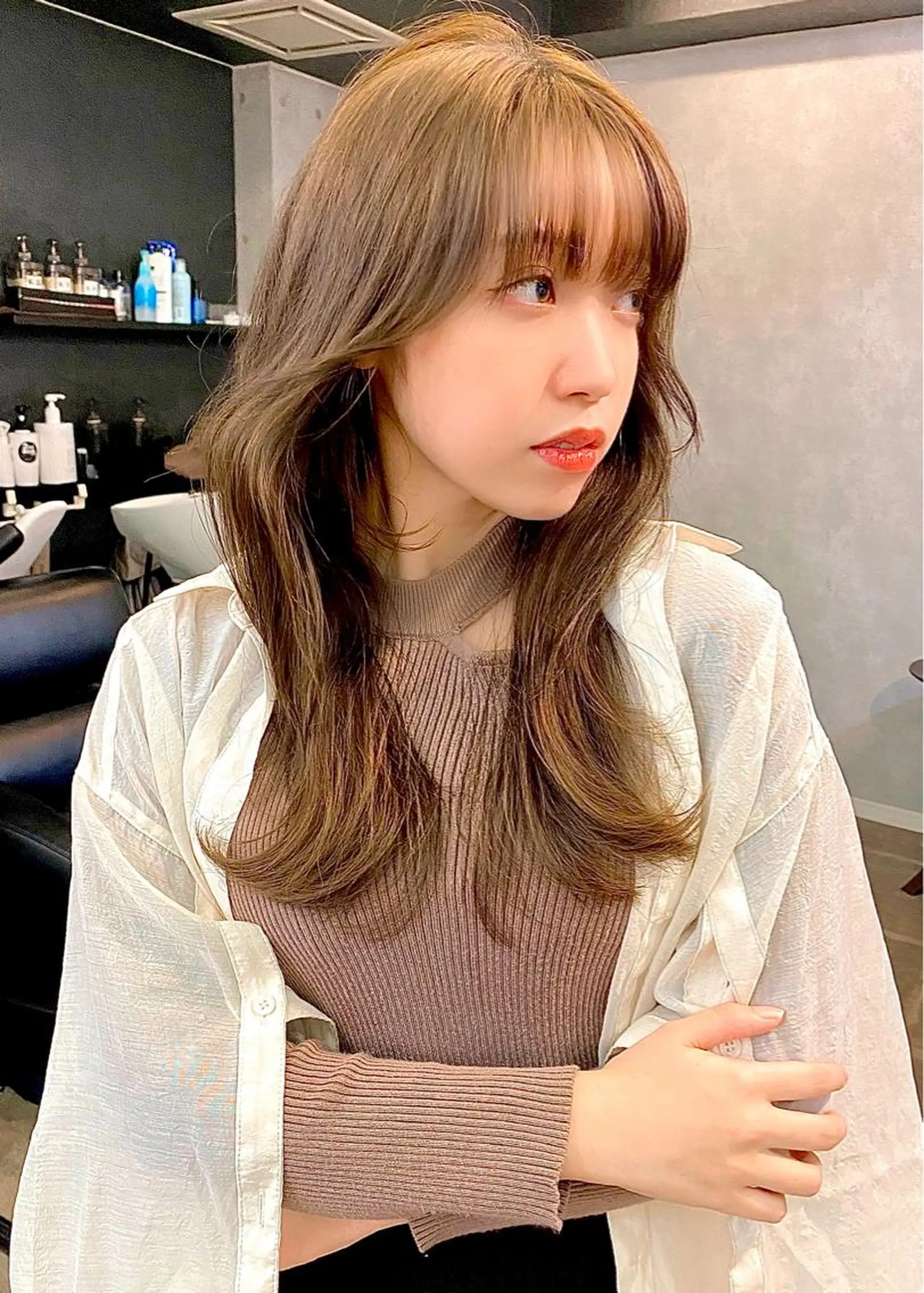 ミディアム カラー ベージュカラー ブリーチ ケアブリーチ イヤリングカラー インナーカラー カット ヘアカラー トリートメント 大人可愛いレイヤー 大田のヘアスタイル