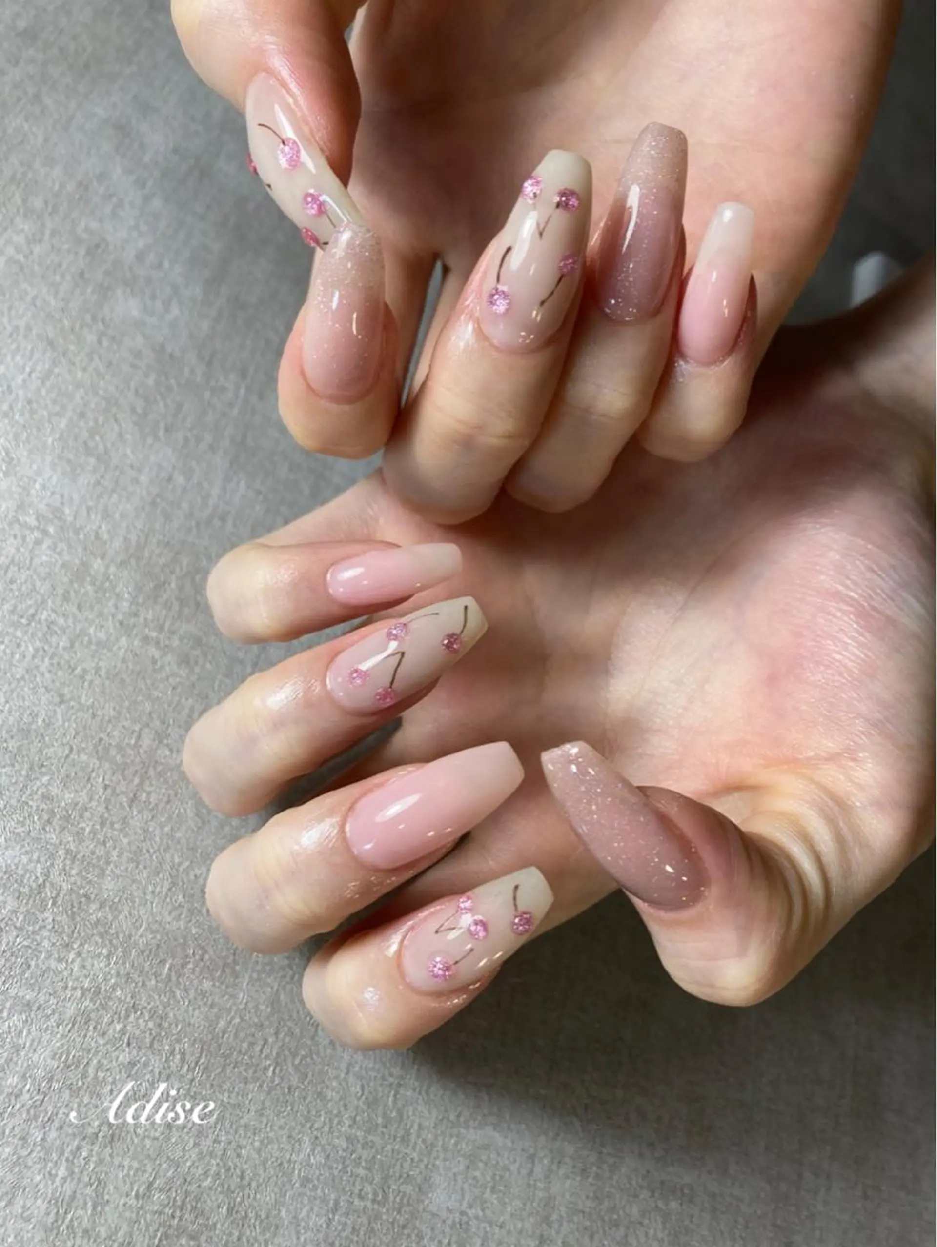 ネイル フレンチネイル グラデーション ニュアンスネイル オフィスネイル 第一印象専門サロン ADISEのエステ・リラクイメージ