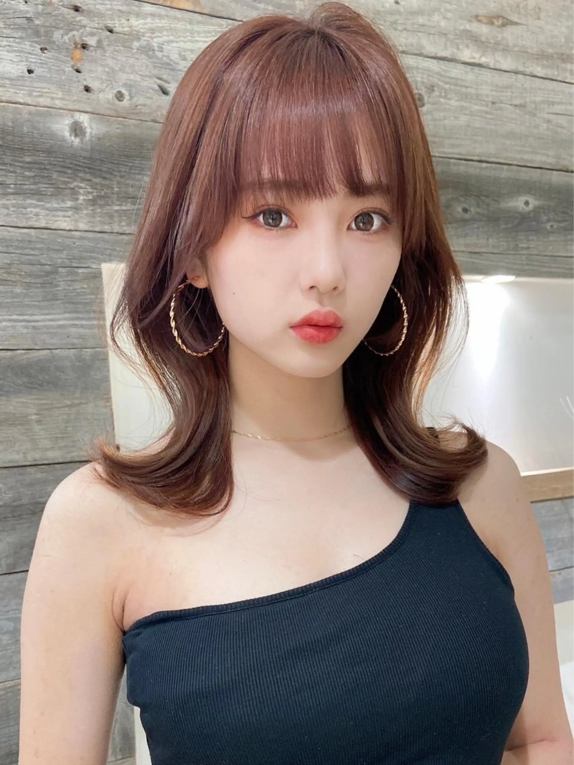 ミディアム カラー 女性らしいモテヘア 韓国ヘアhikariのヘアスタイル