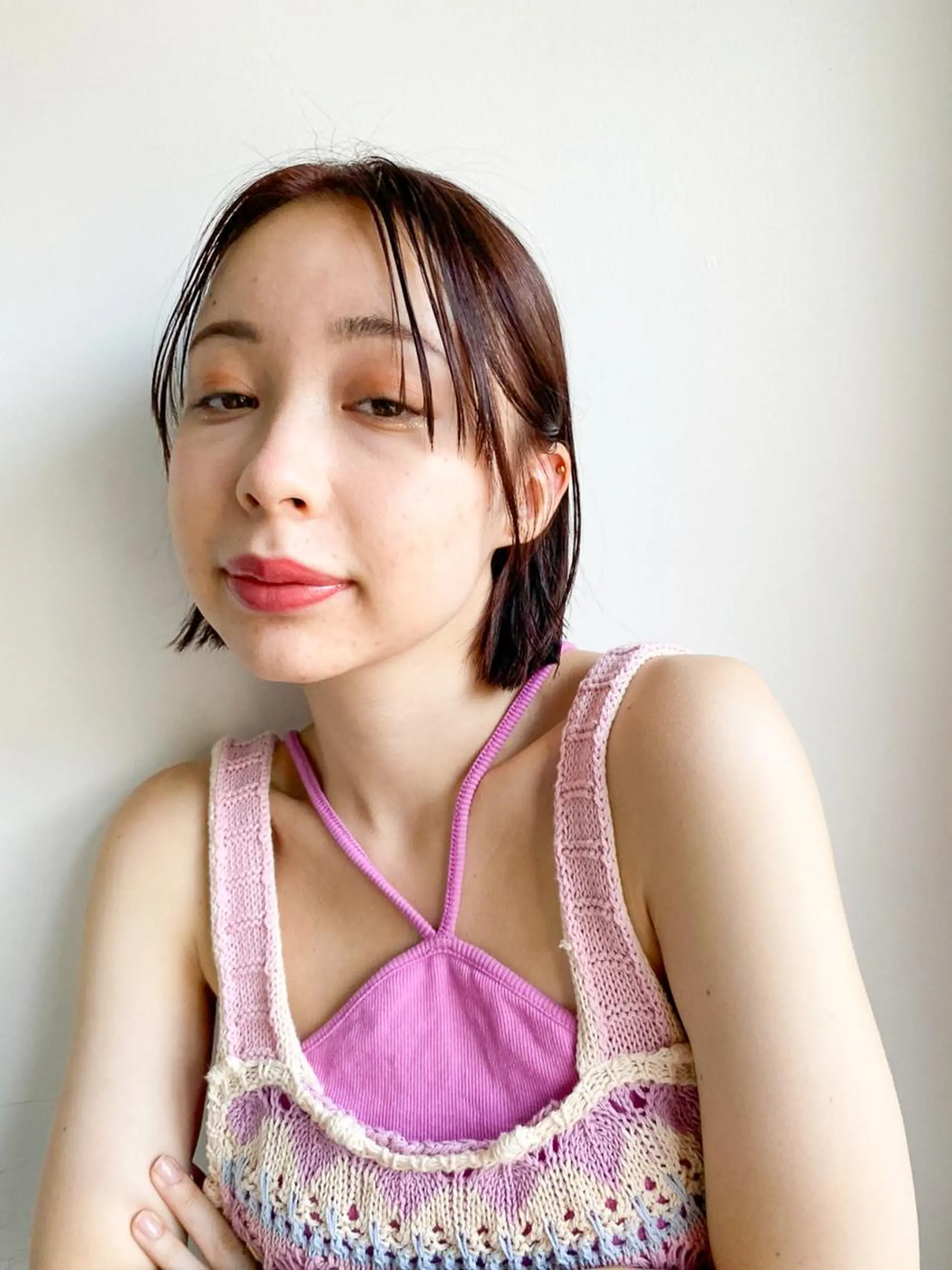 ミディアム パーマ カラー アディクシーカラー ブリーチ ブロンド ブルーカラー ハイライトカラー CEINE＋ officialのヘアスタイル