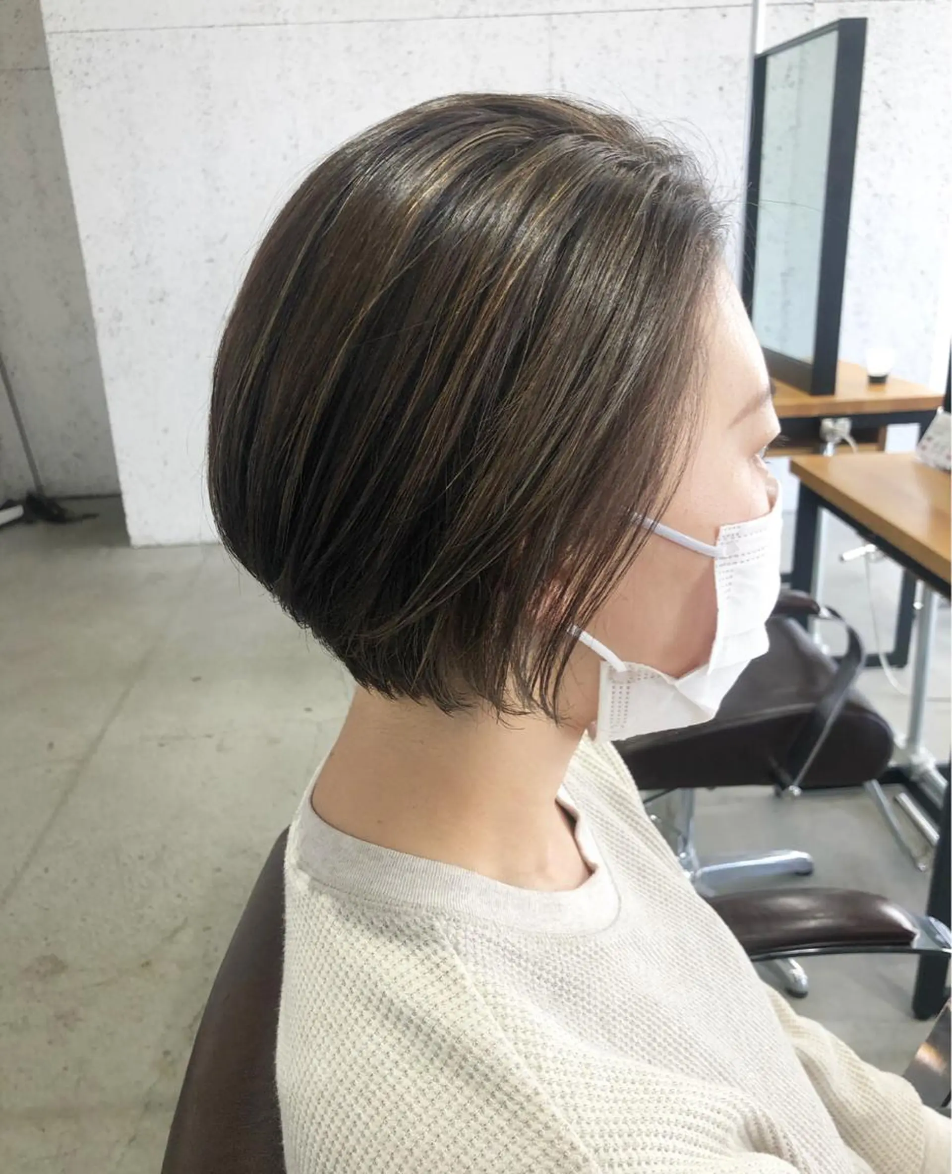 ショート カラー ショートボブ ハイライトカラー ボブ ハイライト ショートヘア ヘアカラー 石井 紫文のヘアスタイル