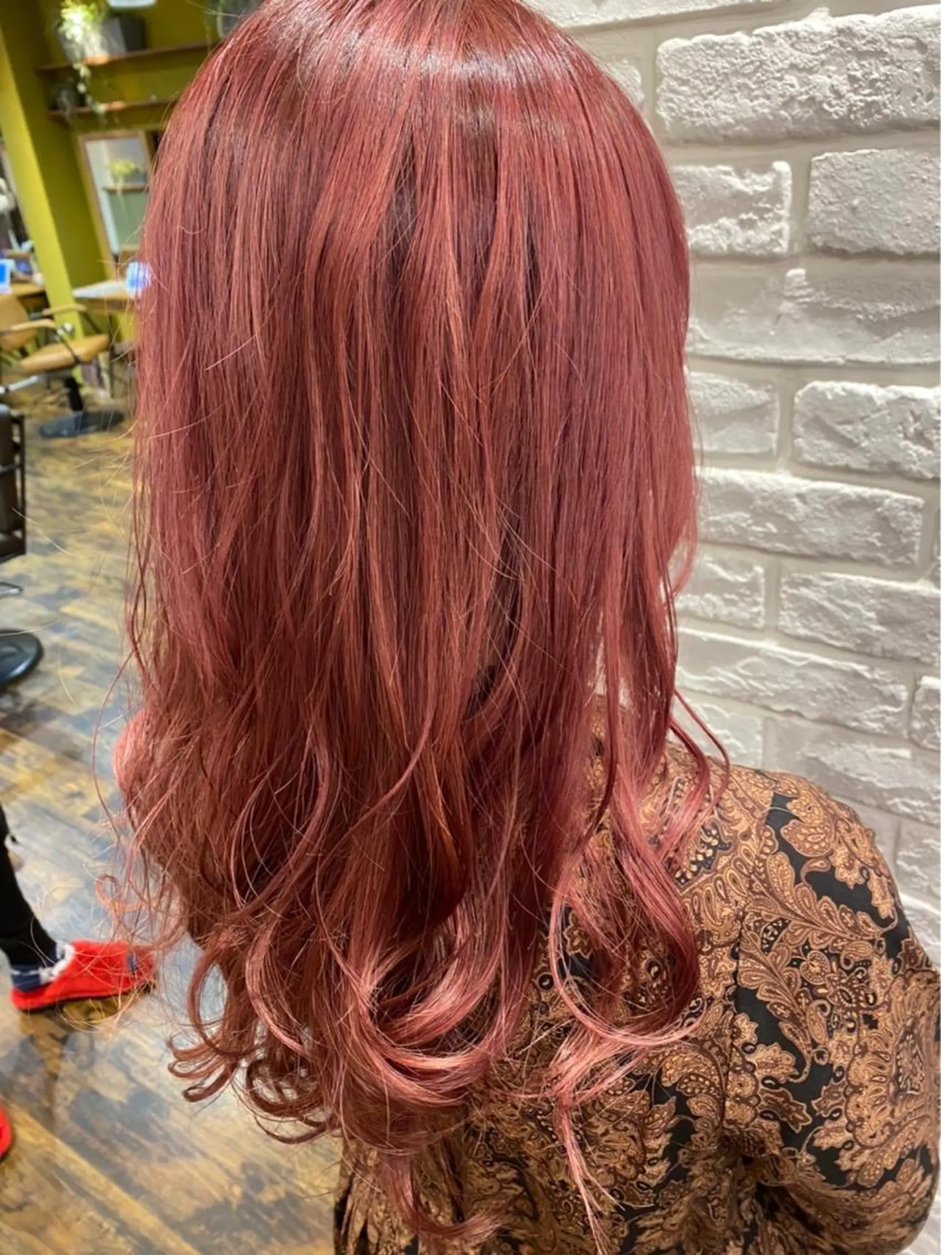 ロング カラー レッドカラー brace立花 ✂︎ 吉田 茉由のヘアスタイル