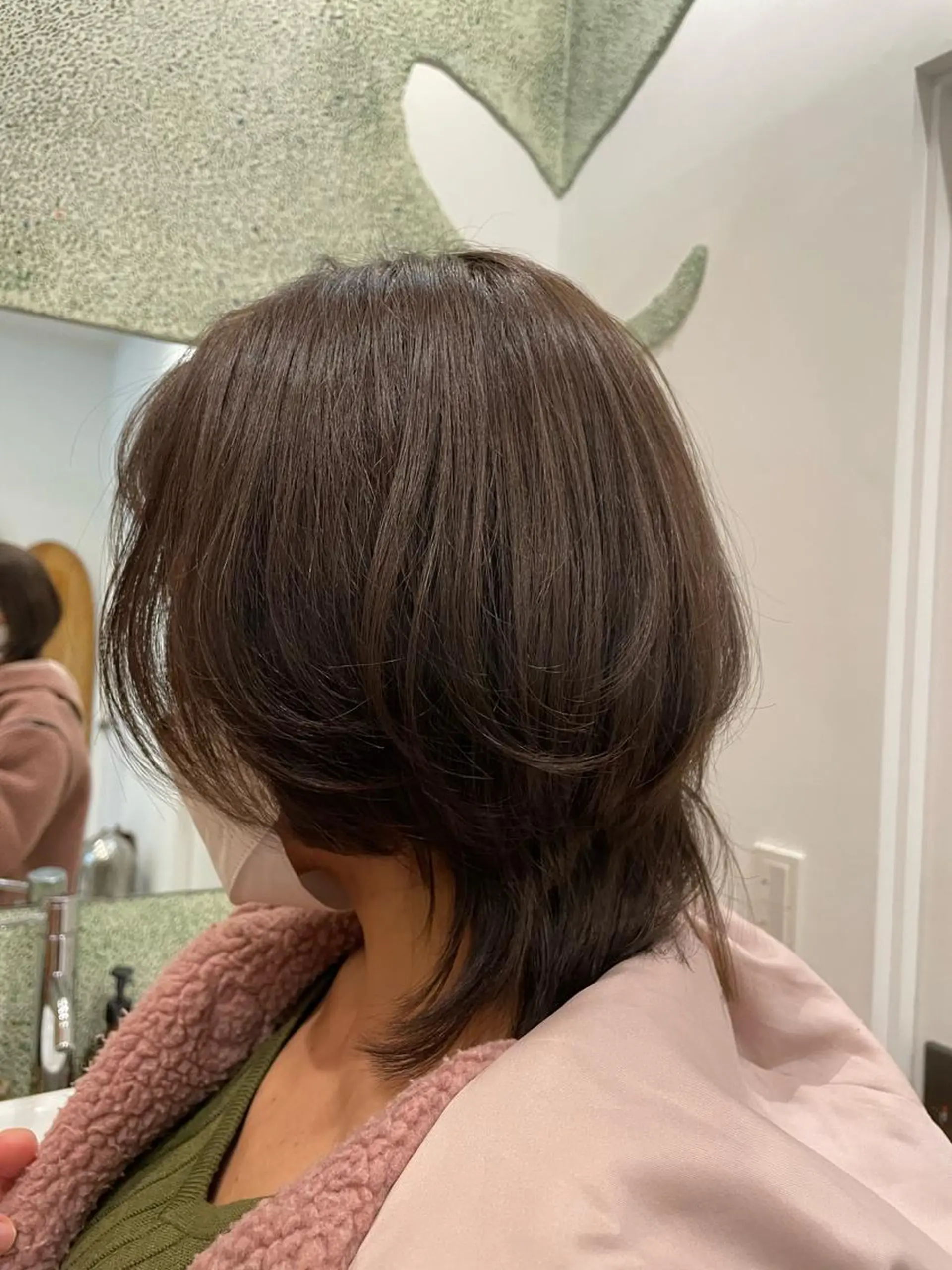 ショート カラー 柿坂 華のヘアスタイル