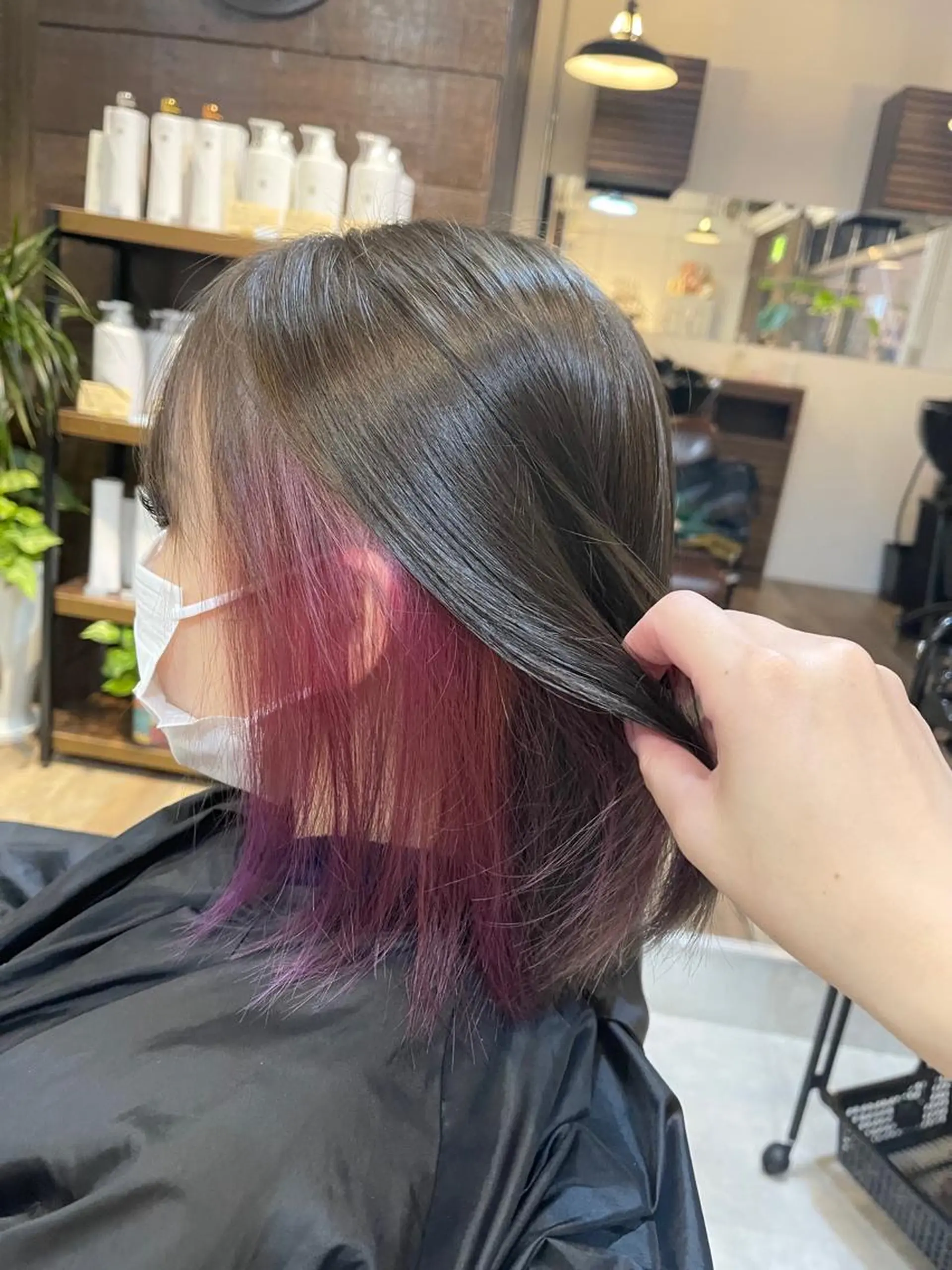ミディアム カラー アディクシーカラー イルミナカラー インナーカラー ピンクカラー ピンクパープル 髪質改善で 憧れの潤艶美髪にのヘアスタイル
