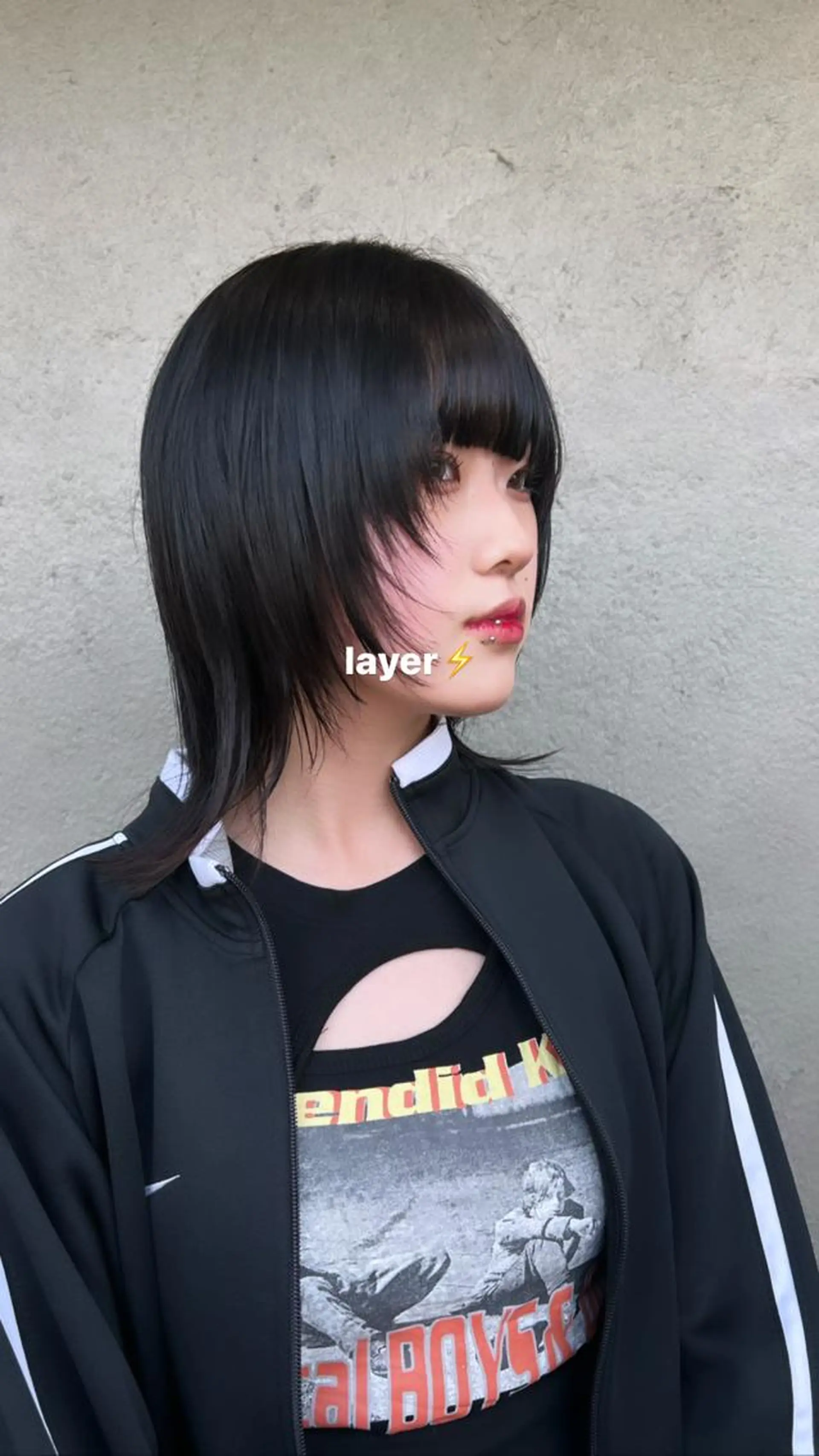 ミディアム 顔周りカット 目黒 彩花のヘアスタイル