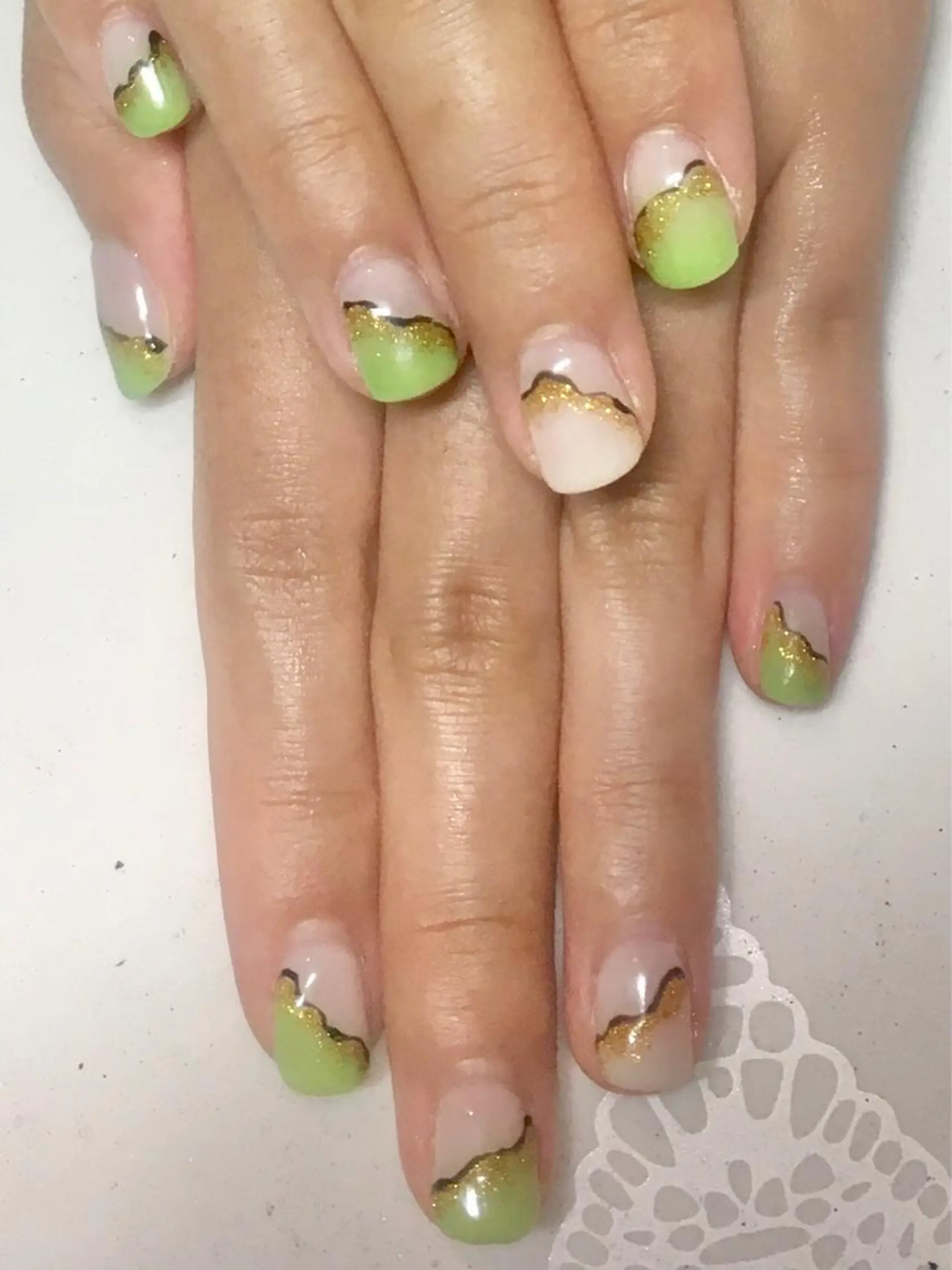 ネイル 新宿ネイルサロン ジェミディローサのネイルデザイン