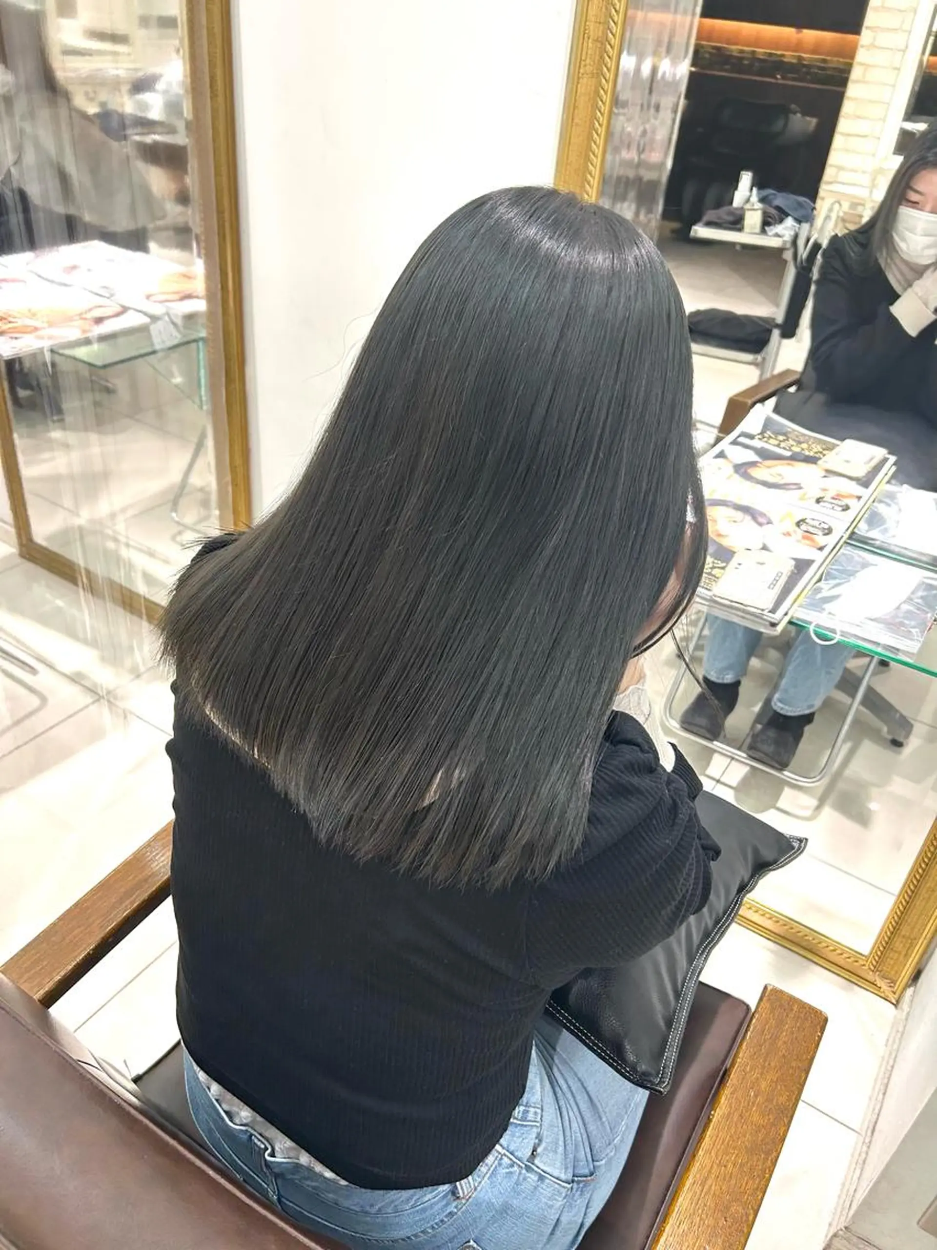 セミロング カラー 透明感カラー 古山 結季🌙🖤のヘアスタイル