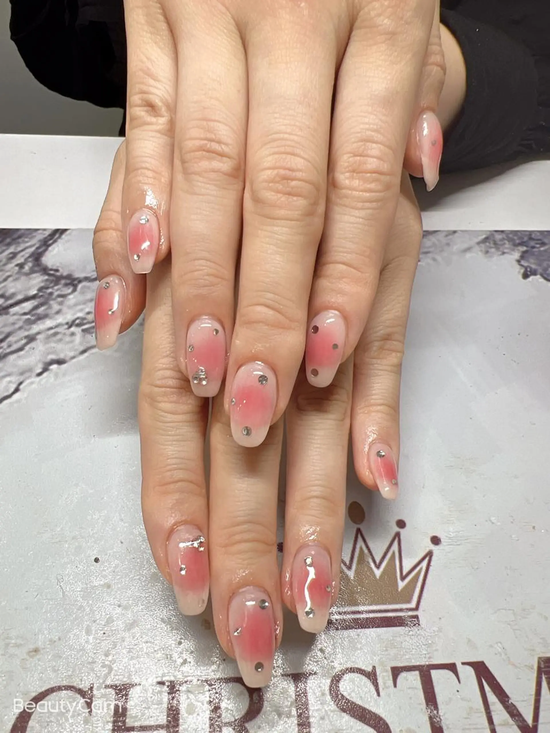 ネイル ガレンドウ 白澤 愛子のネイルデザイン