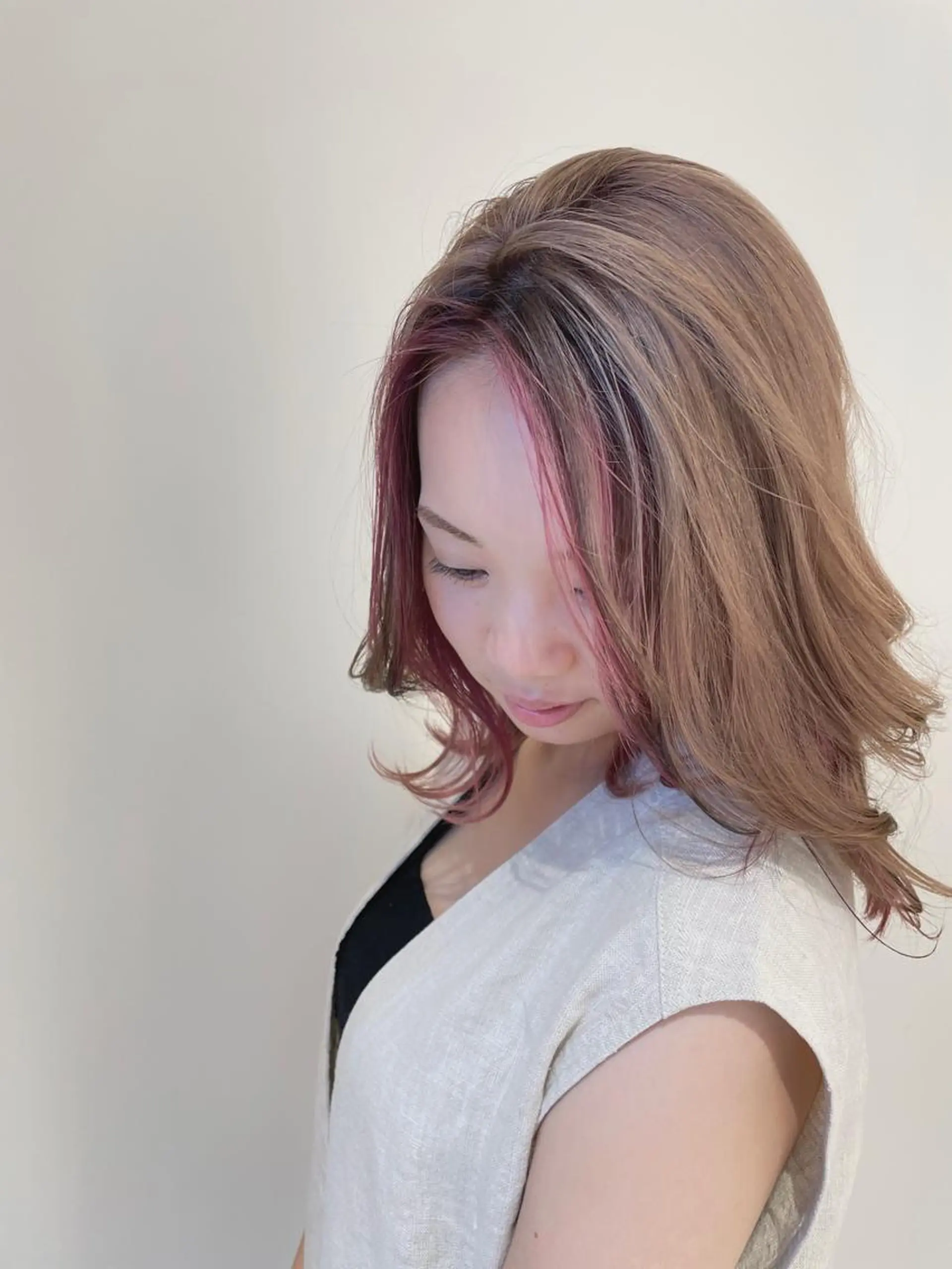 セミロング カラー ミストバング  フェイスフレーミング 美髪カラー✨本間 貴広のヘアスタイル