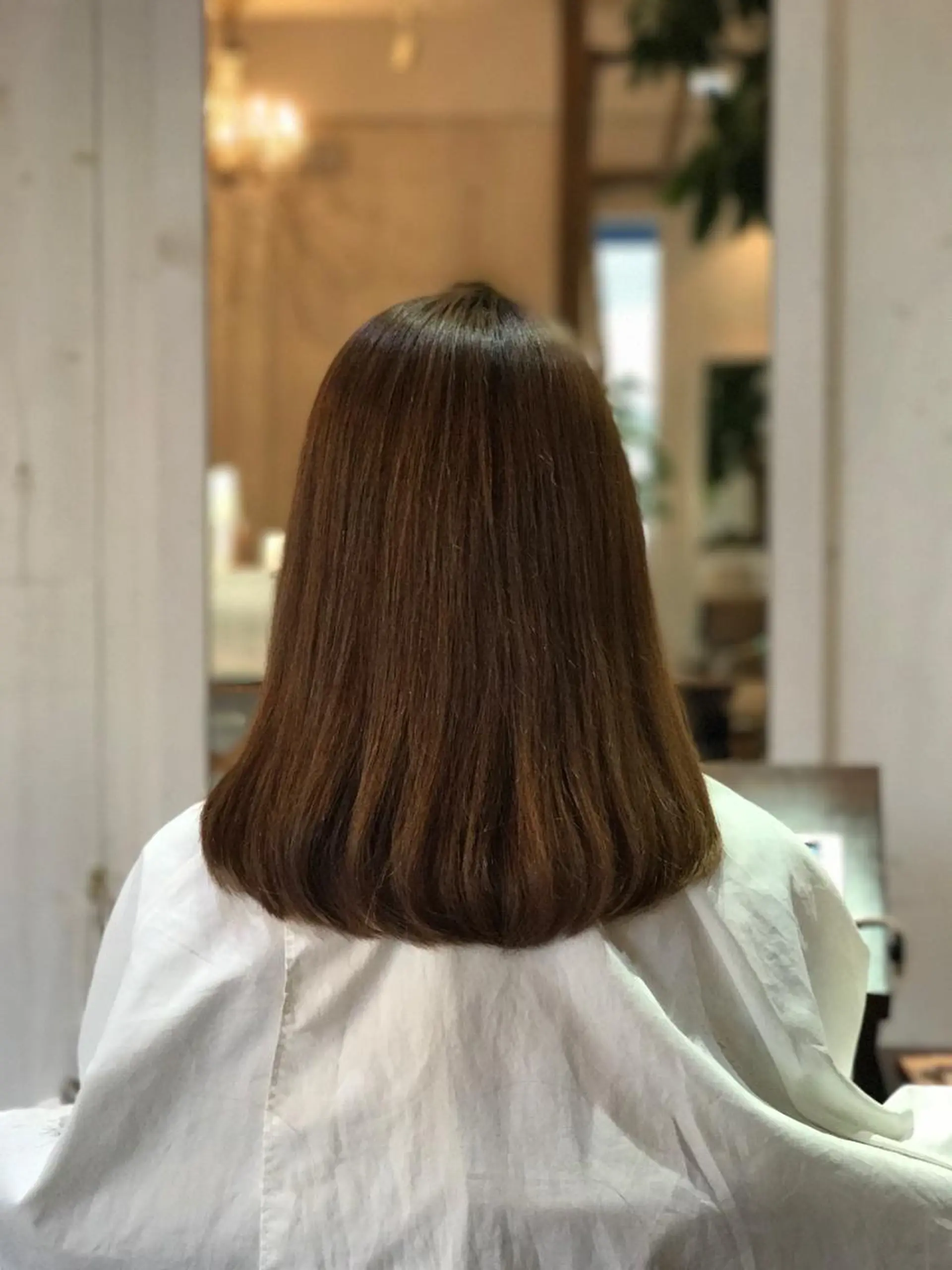 ミディアム 長尾 桃佳のヘアスタイル