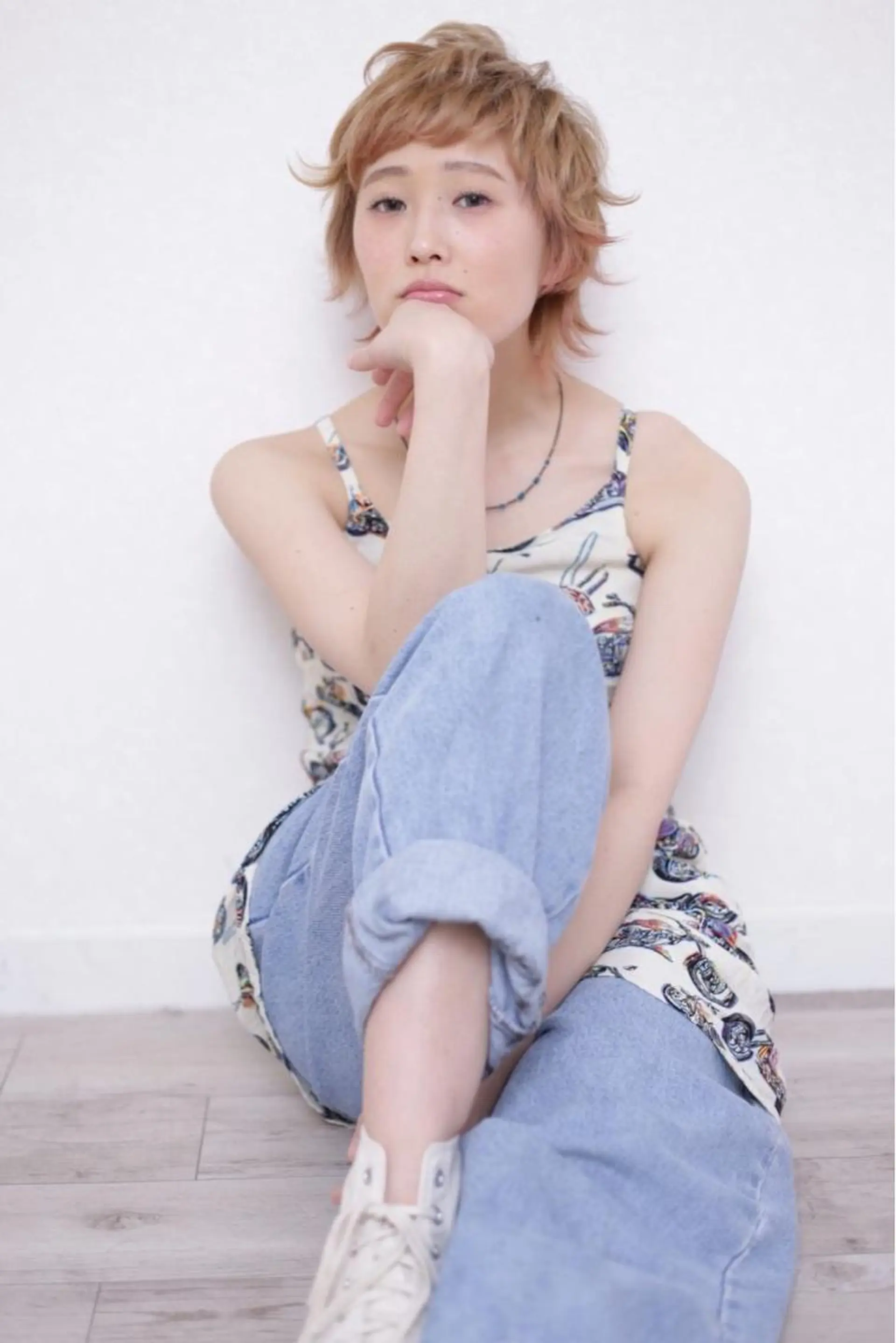 ショート アッシュ 似合わせカット シースルーバング ショートヘア 小顔カット three. kitahamaのヘアスタイル