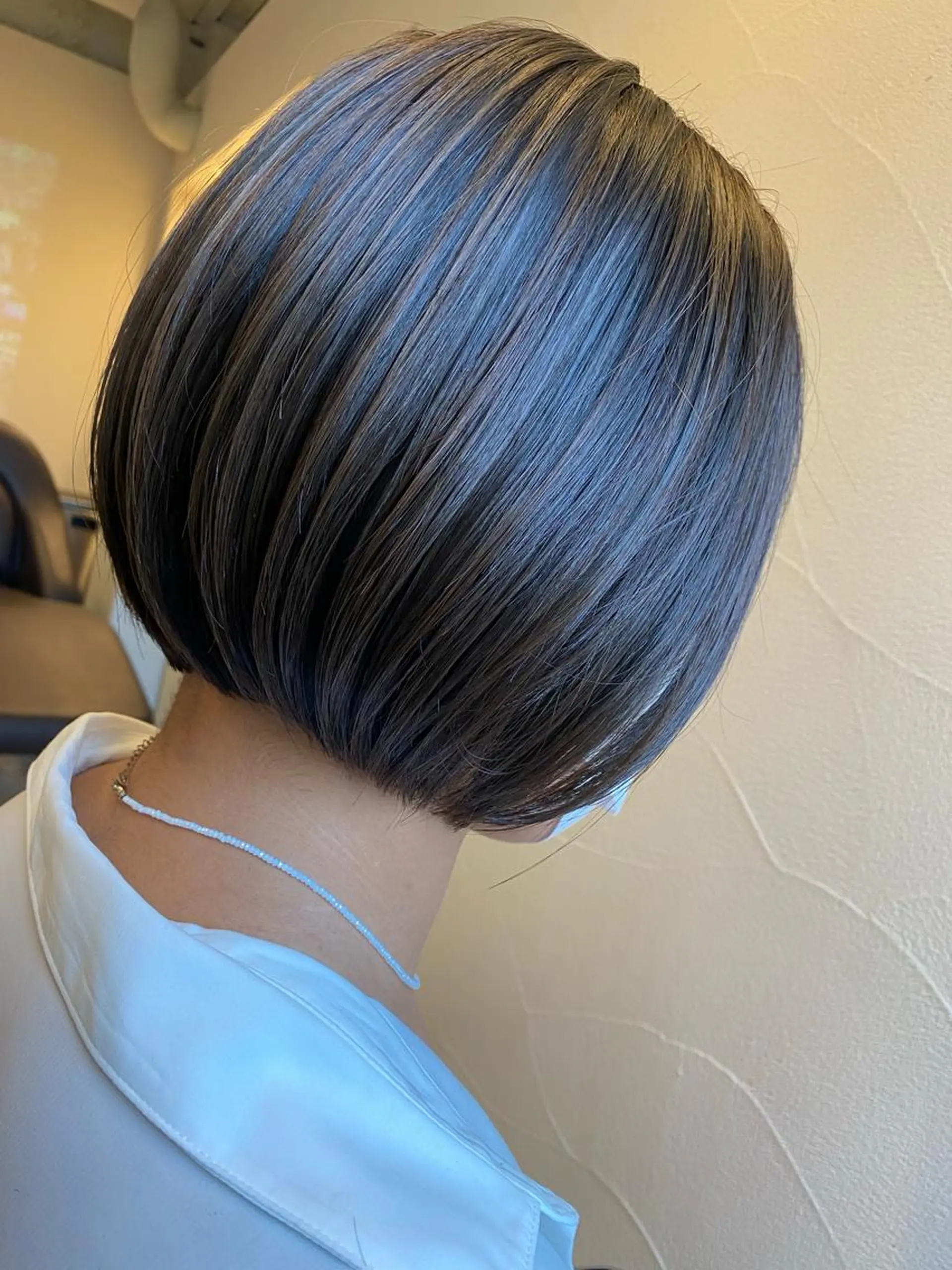 ショート カラー 透明感カラー グレージュ ボブ ハイトーン×似合わせ 🌱中川慎之介のヘアスタイル