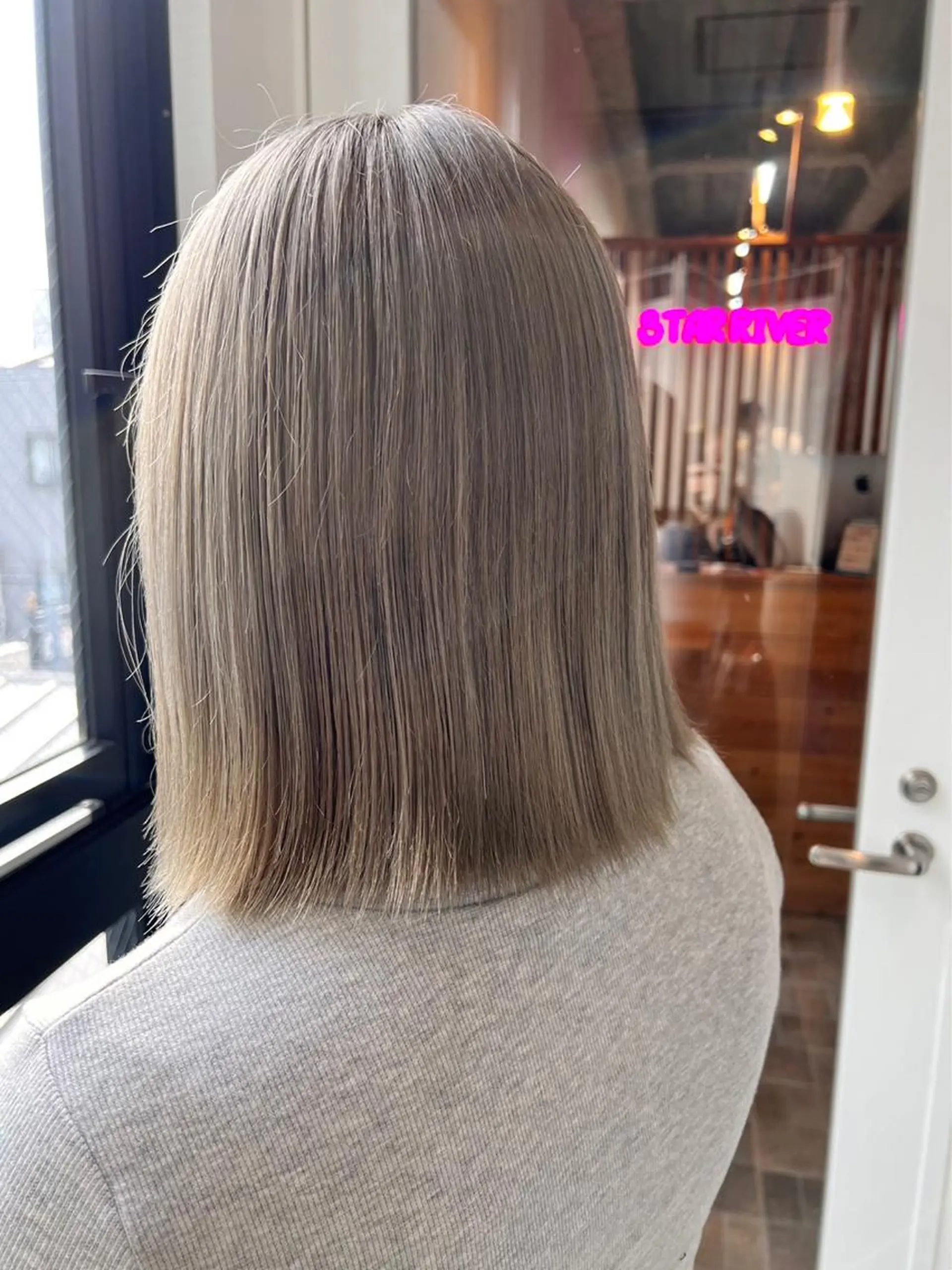 ショート カラー ヘアカラー&縮毛矯正 STAR☆RIVERのヘアスタイル