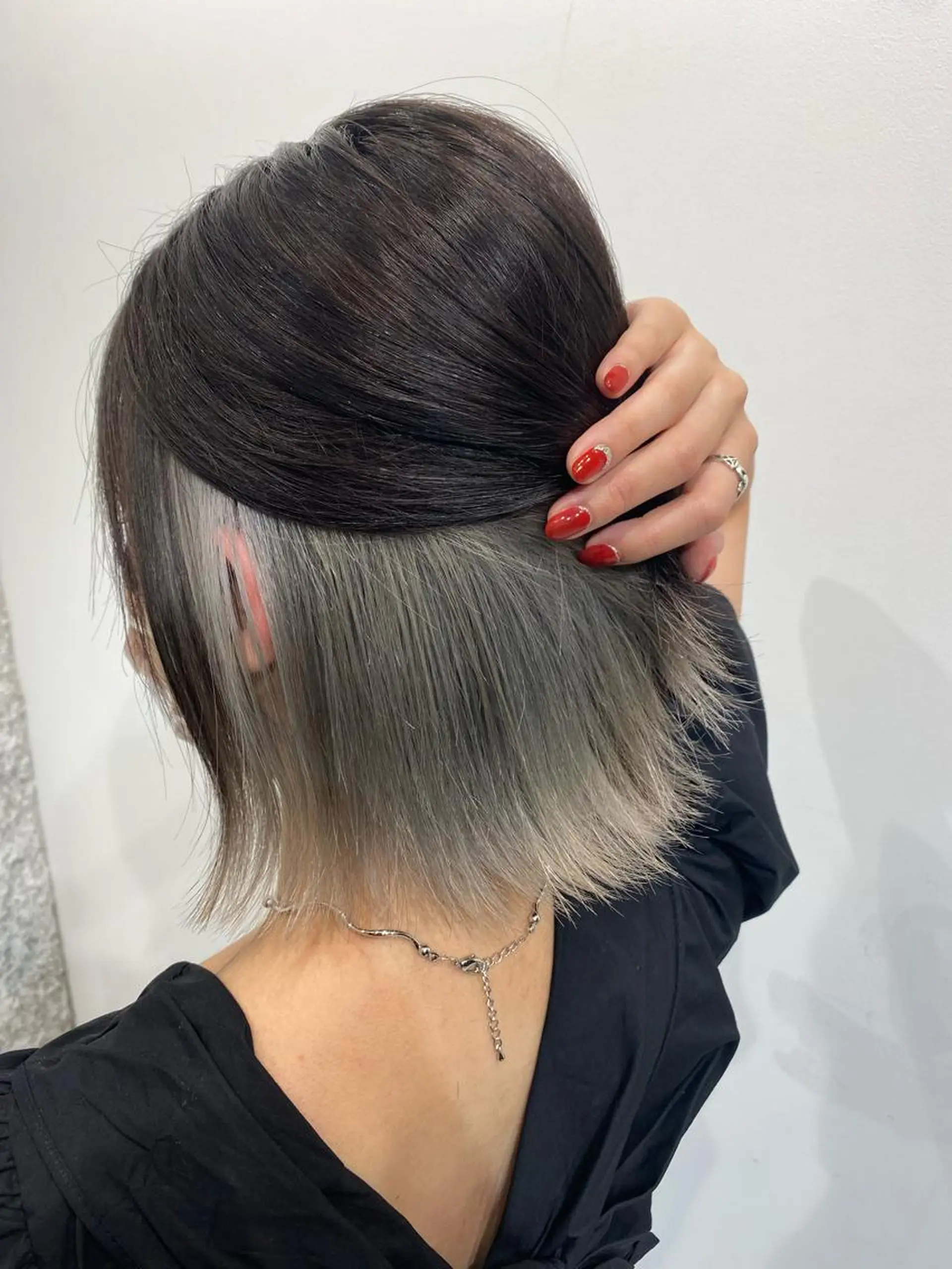 ミディアム ハイトーンエフェクト ブリーチいち丸のヘアスタイル