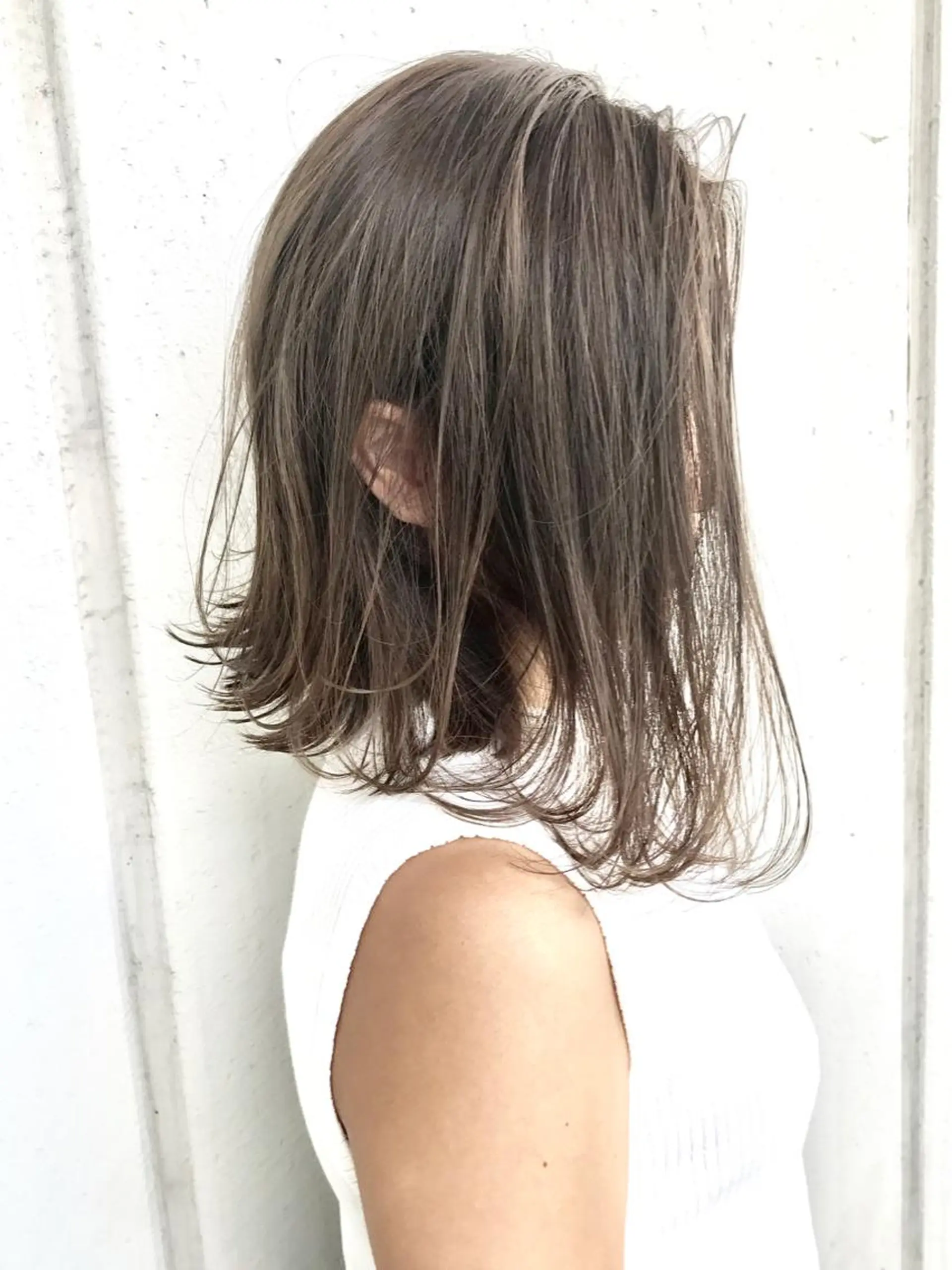 ショート カラー アッシュ ベージュカラー ヘアカラー トリートメント 井坂 弘人のヘアスタイル